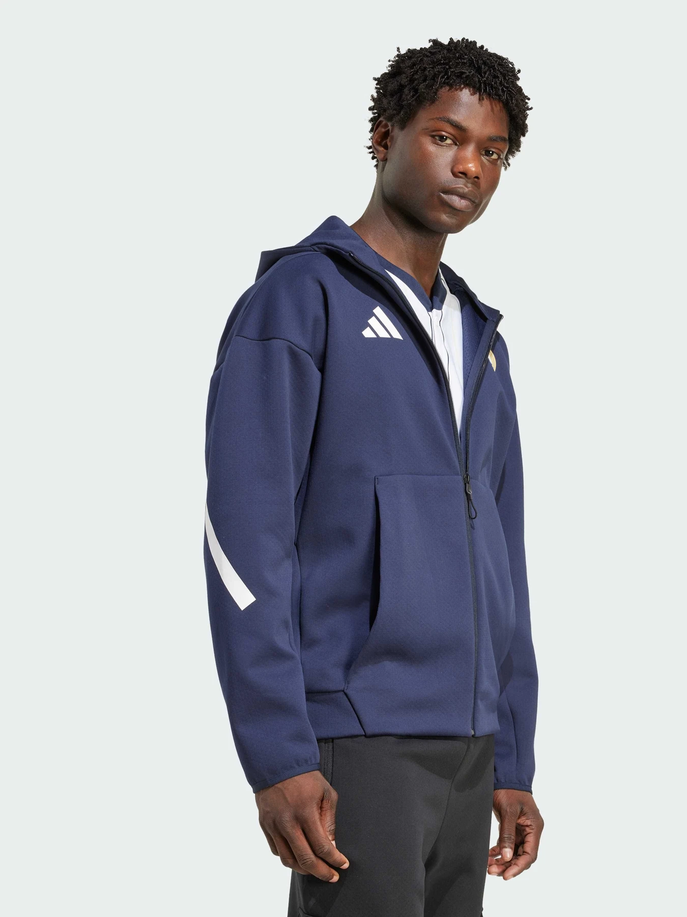 Худи и свитшоты Adidas ZNE модель KC3739 Фото