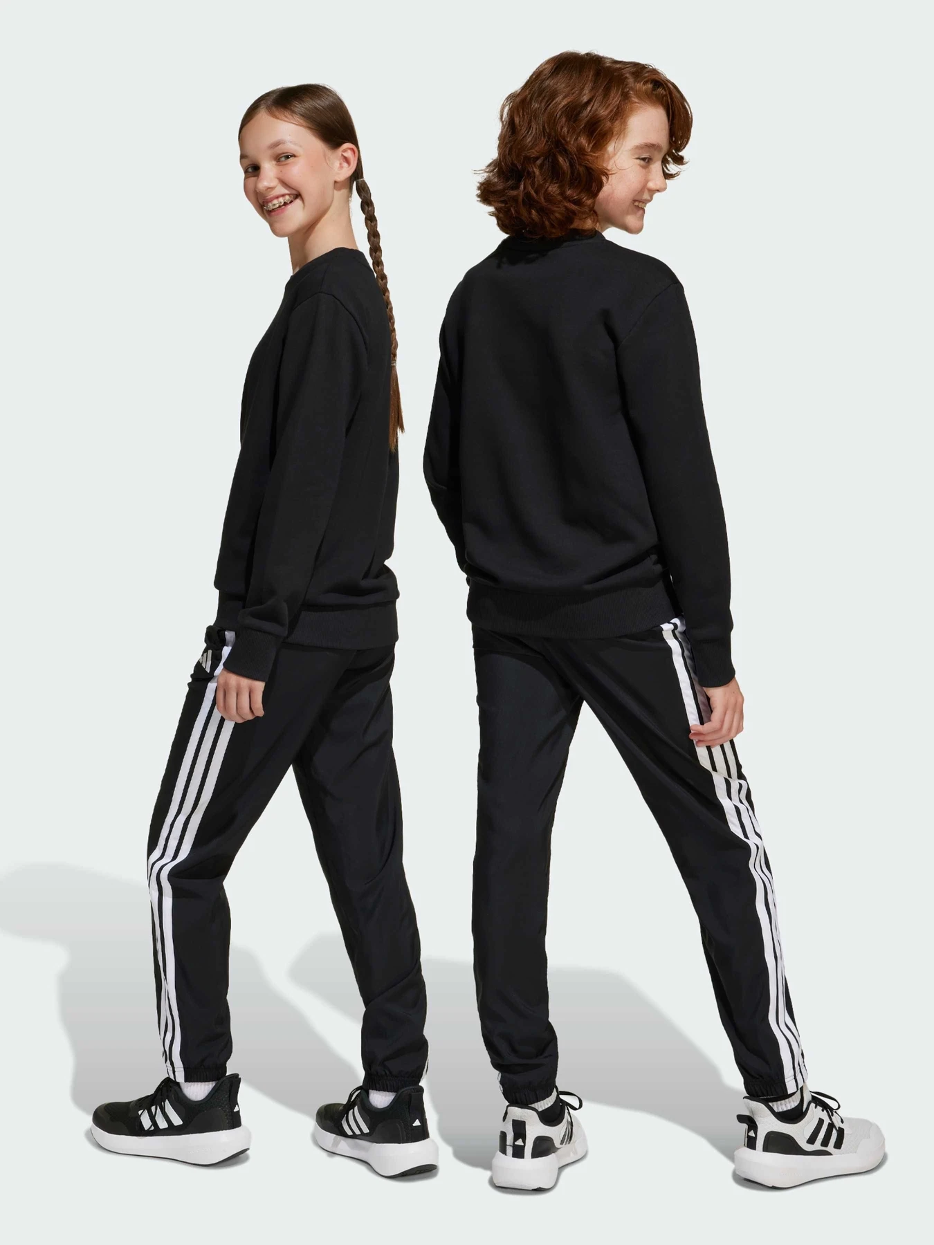Брюки Adidas Adidas Essentials модель JD6500 Брюки Adidas Adidas Essentials модель JD6500 Фото
