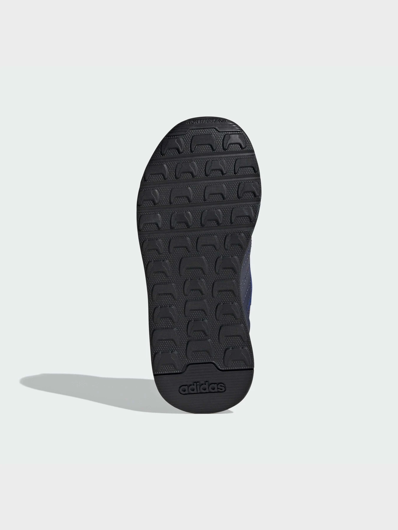 Кроссовки Adidas модель JH9240 Кроссовки Adidas модель JH9240 Фото