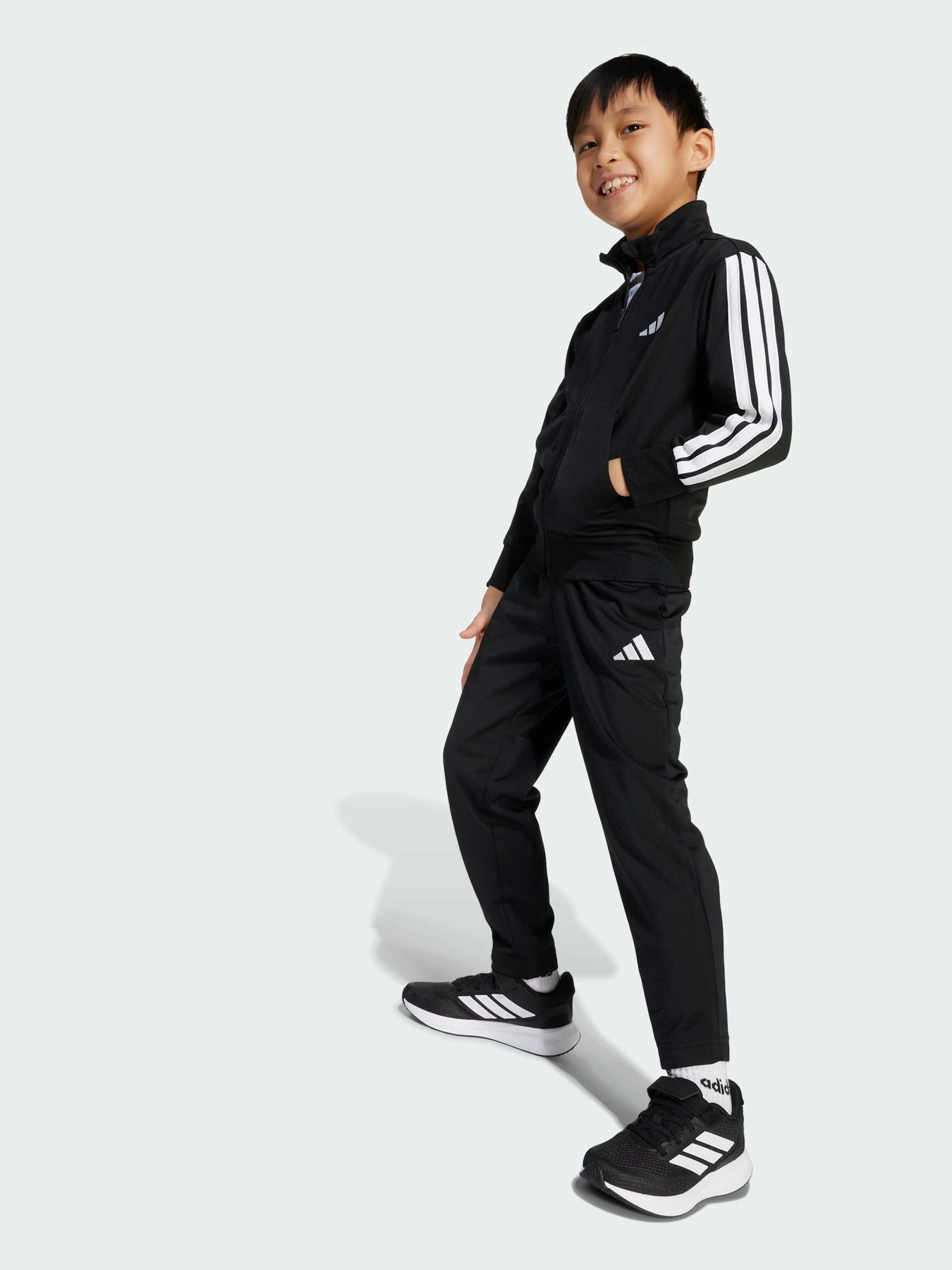 Костюмы Adidas модель JM0891 Костюмы Adidas модель JM0891 Фото