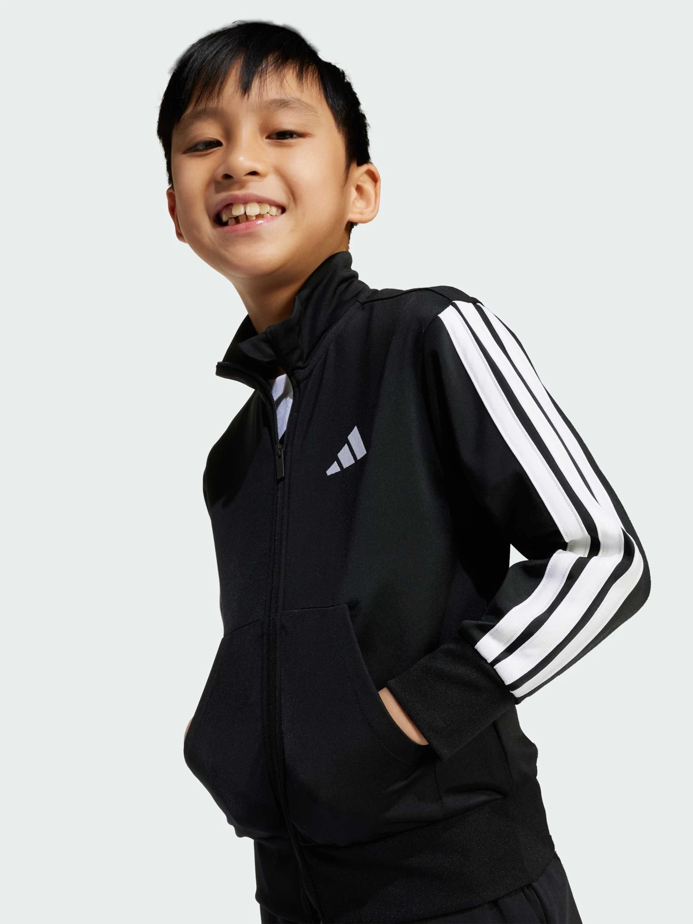 Костюмы Adidas модель JM0891 Костюмы Adidas модель JM0891 Фото