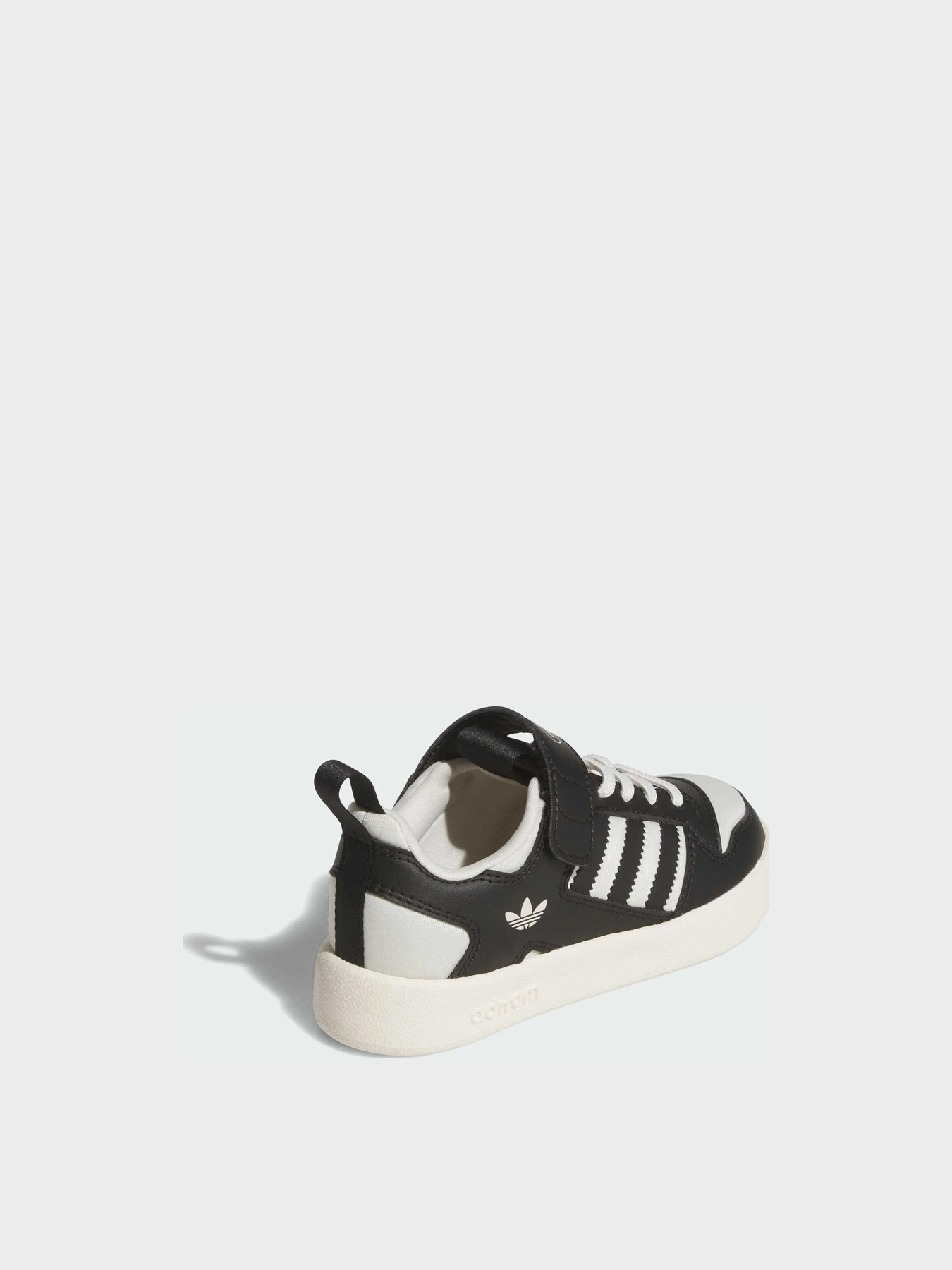 Кроссовки Adidas Forum модель JR0393 Кроссовки Adidas Forum модель JR0393 Фото