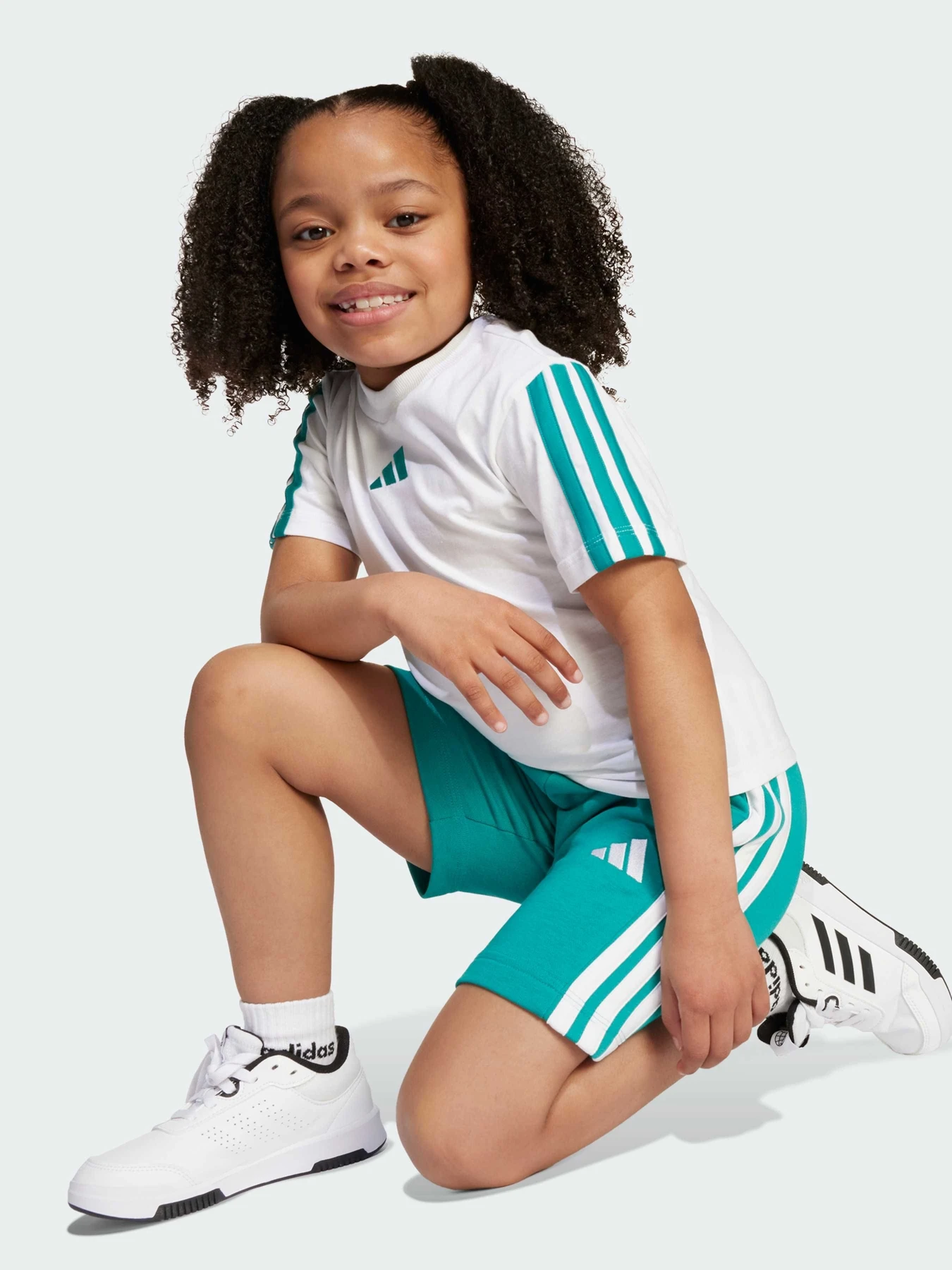 Шорти Adidas модель JV8589 Фото