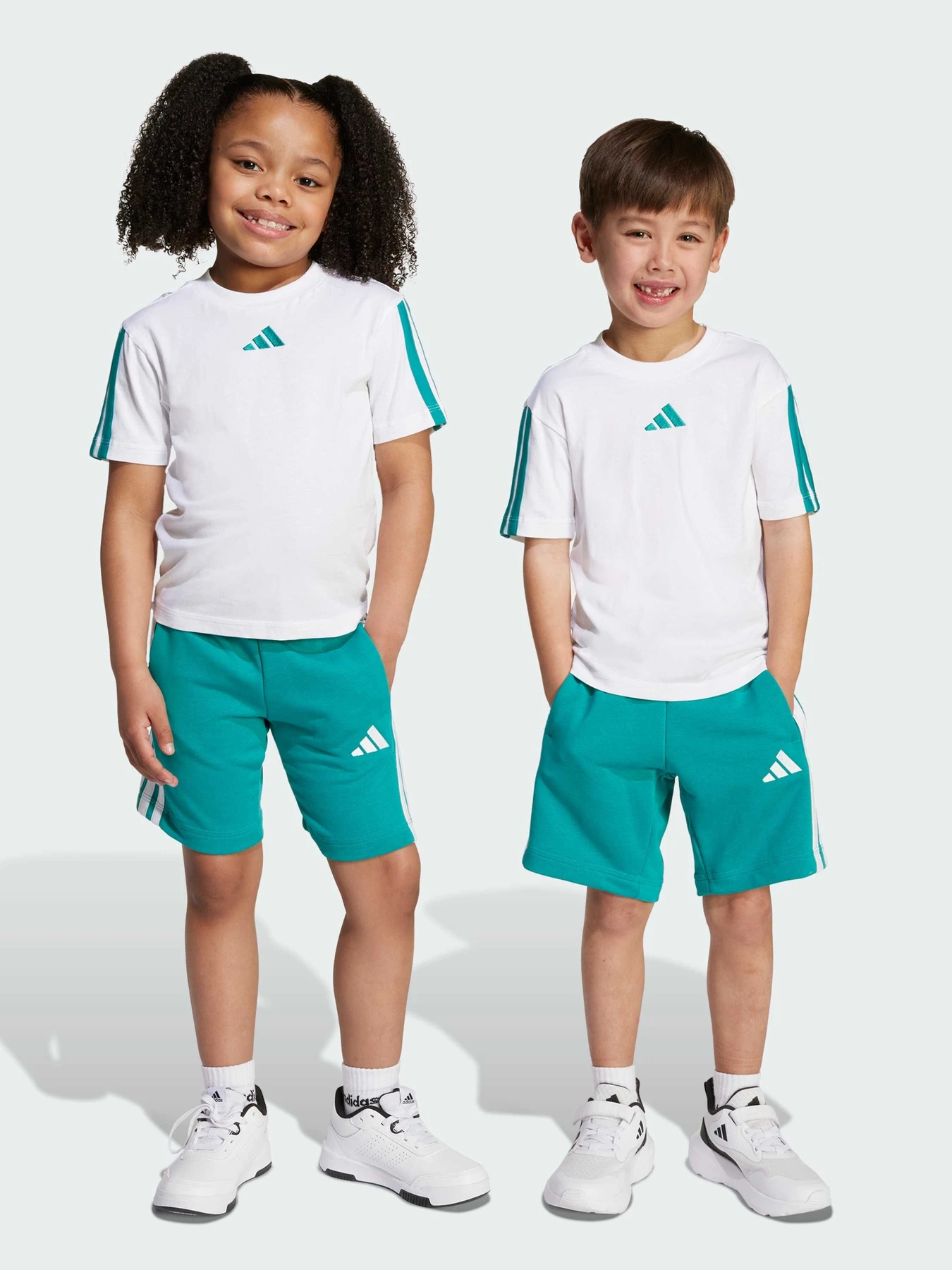 Шорти Adidas модель JV8589 Фото