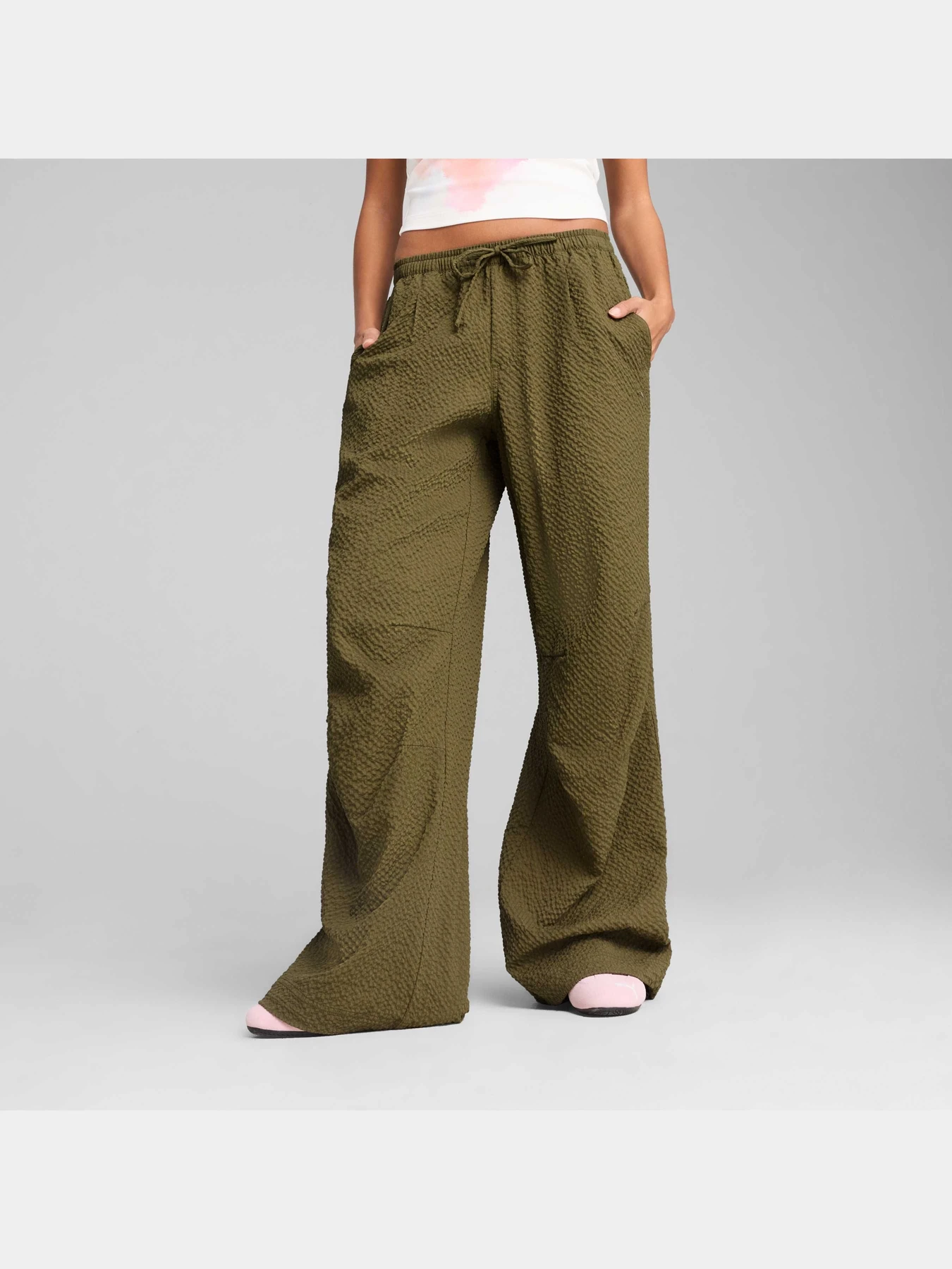 Штани PUMA Yona Parachute Pants модель 629423 Фото