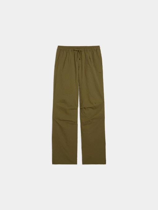 Штани PUMA Yona Parachute Pants модель 629423 Фото