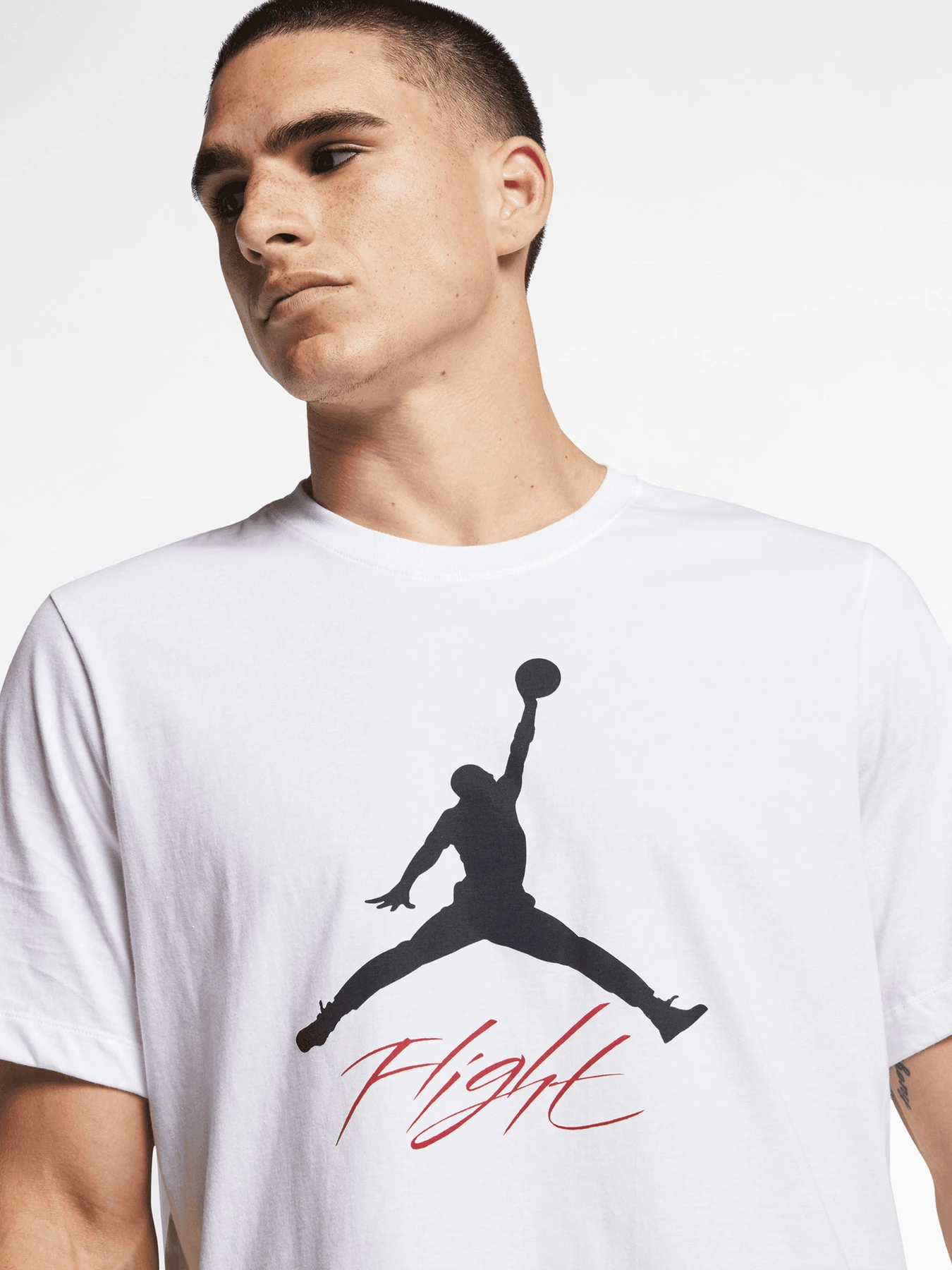 Футболки и поло NIKE модель AO0664.100 Футболки и поло NIKE модель AO0664.100 Фото