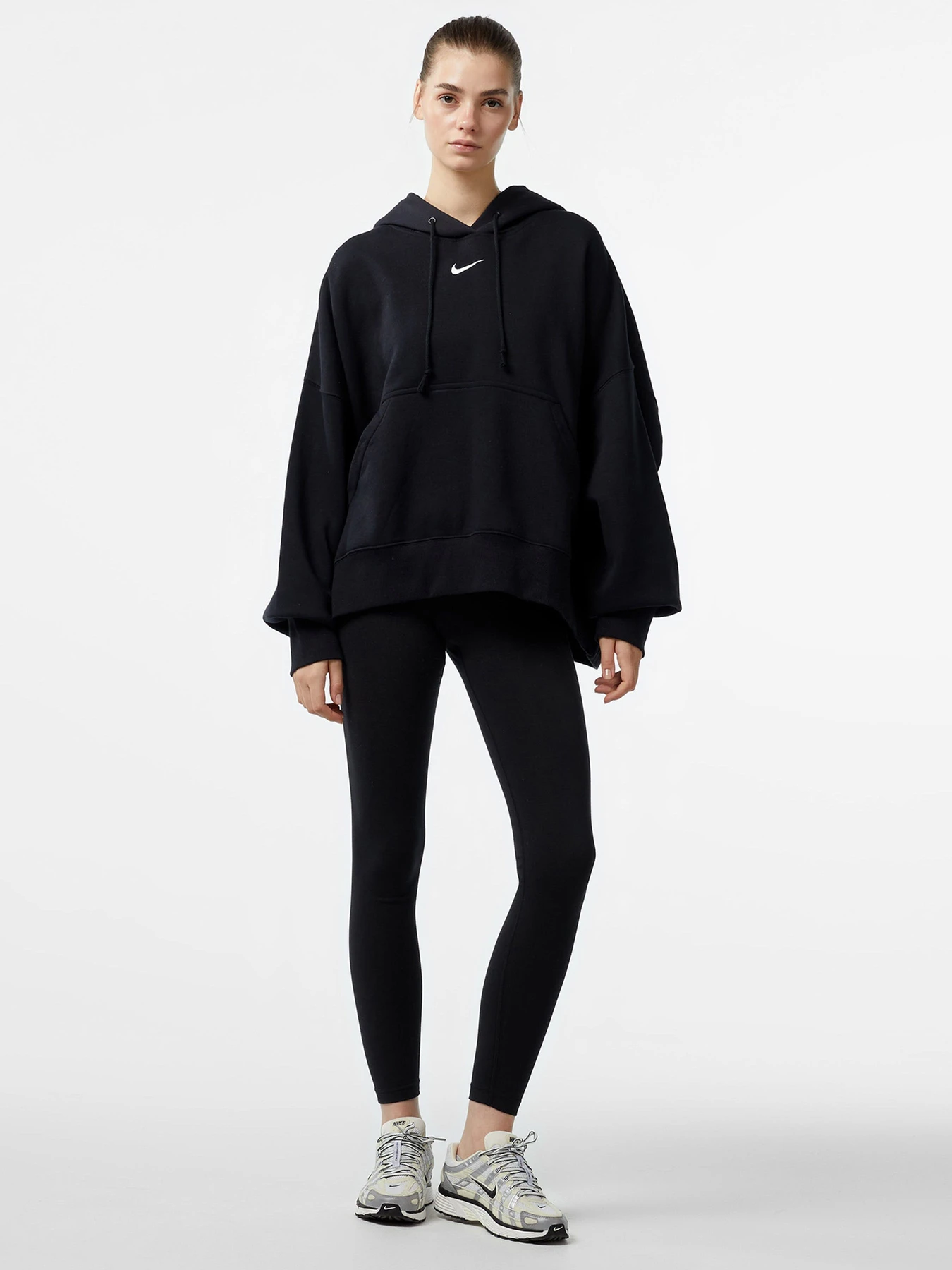 Худи и свитшоты NIKE модель DQ5858.010 Худи и свитшоты NIKE модель DQ5858.010 Фото