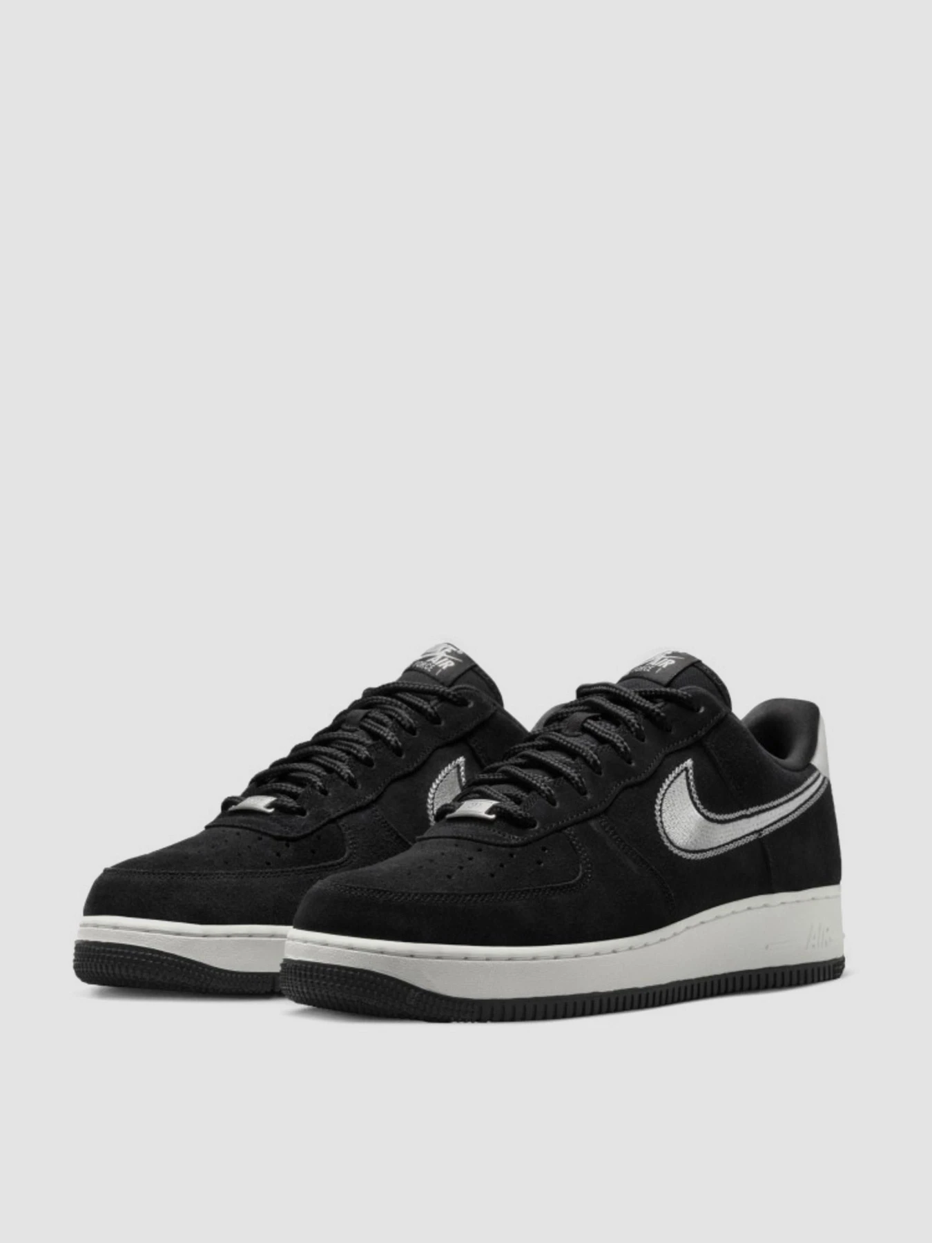 Кроссовки NIKE КроAir Force 1 07 Lv8 модель HJ4465-001 Фото