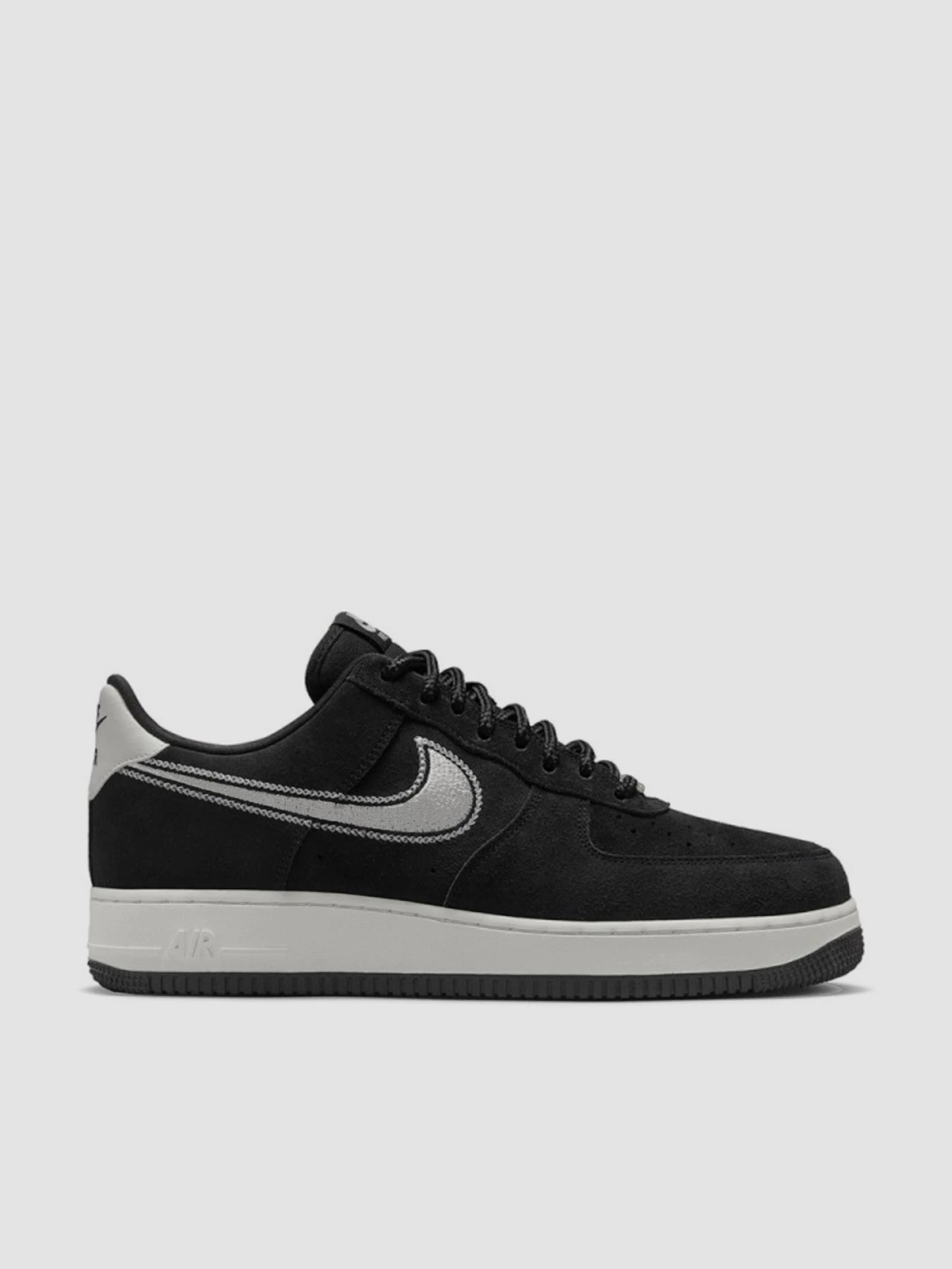 Кроссовки NIKE КроAir Force 1 07 Lv8 модель HJ4465-001 Фото