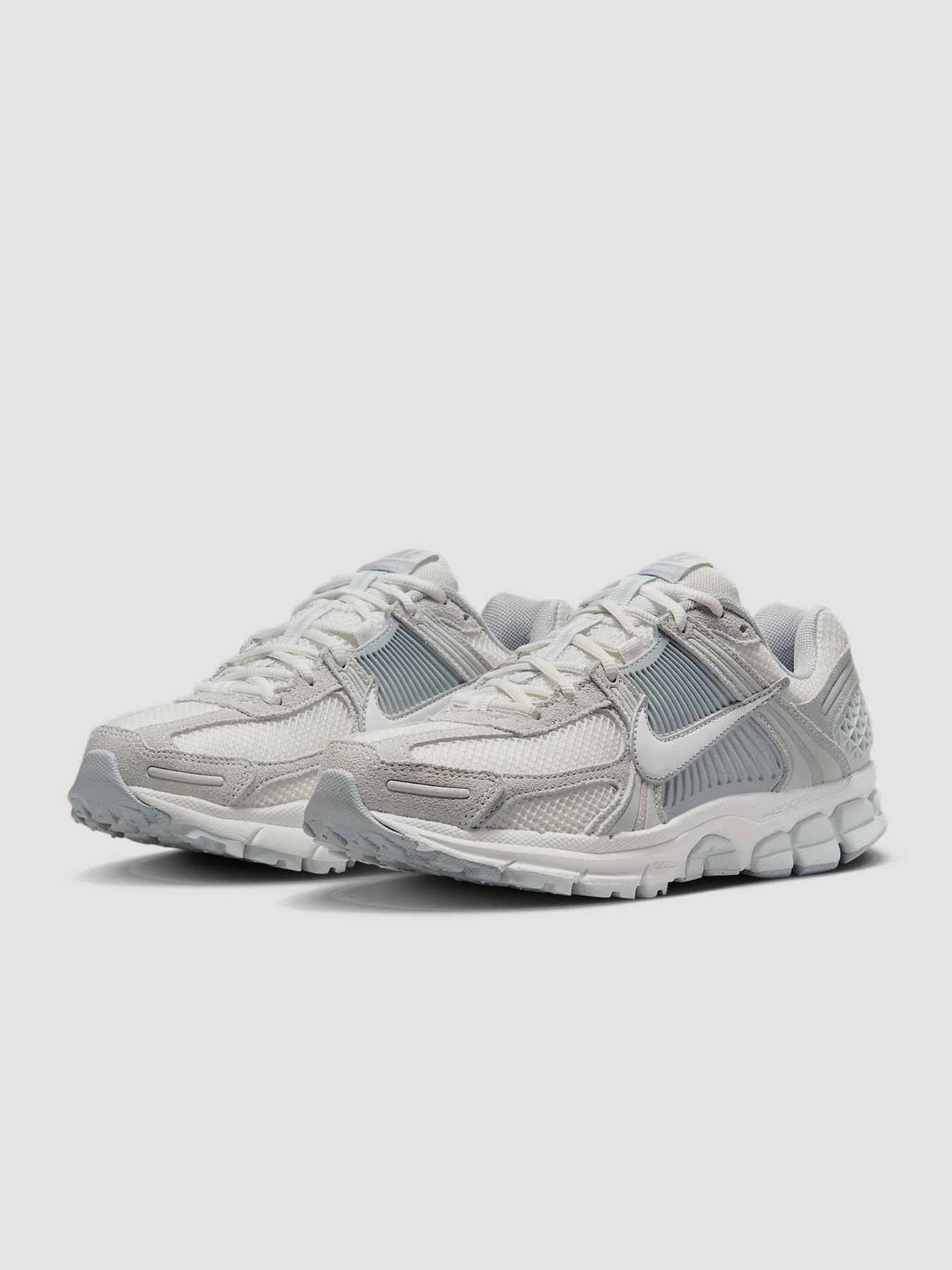 Кроссовки NIKE Zoom Vomero 5 модель HQ0458-001 Фото