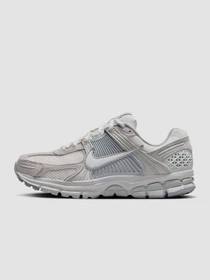 Кроссовки NIKE Zoom Vomero 5 модель HQ0458-001 Фото