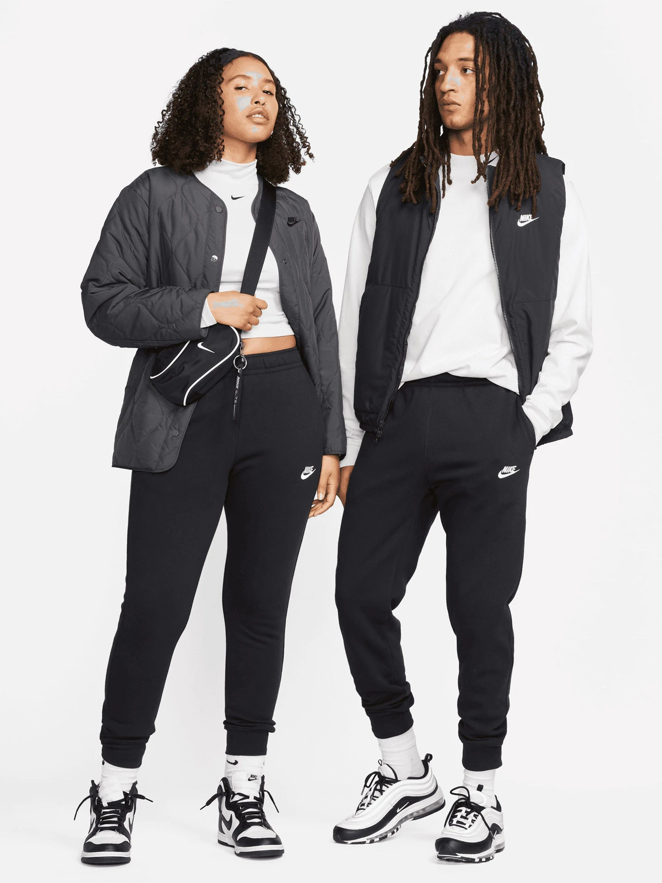 Брюки NIKE модель BV2671.010 Брюки NIKE модель BV2671.010 Фото