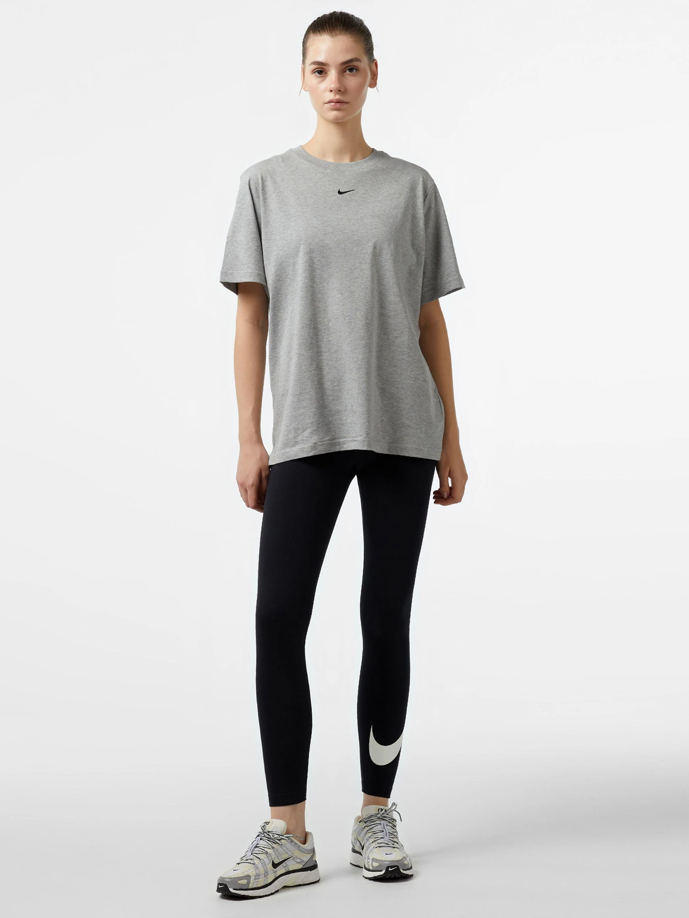 Брюки NIKE модель DV7795.010 Брюки NIKE модель DV7795.010 Фото