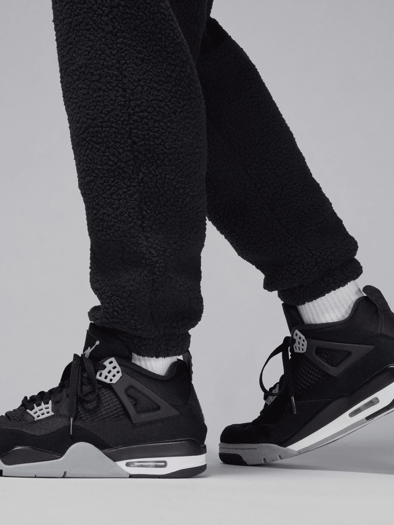 Брюки NIKE модель FV7450.010 Брюки NIKE модель FV7450.010 Фото