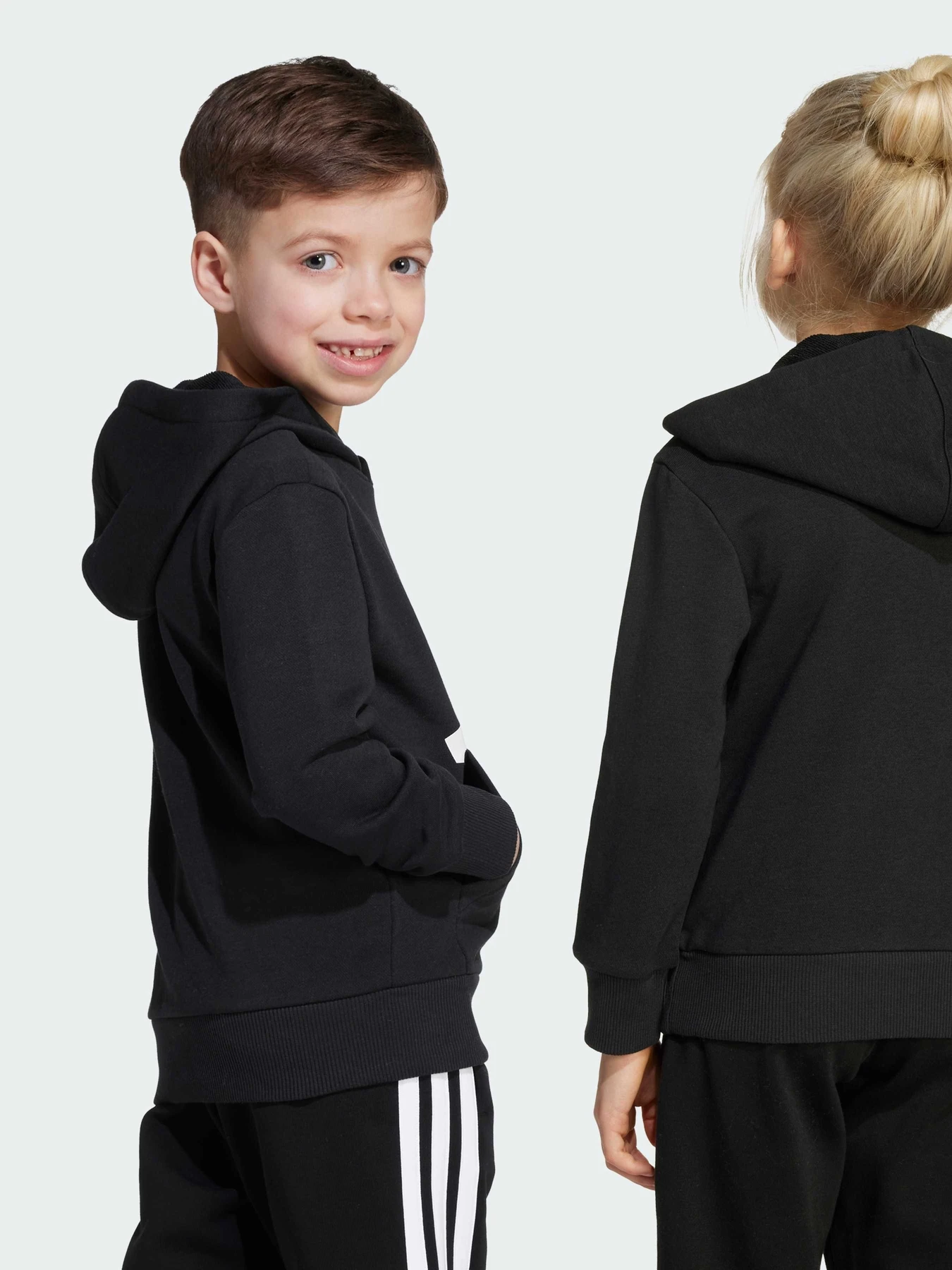 Худи и свитшоты Adidas модель JM0885 Фото