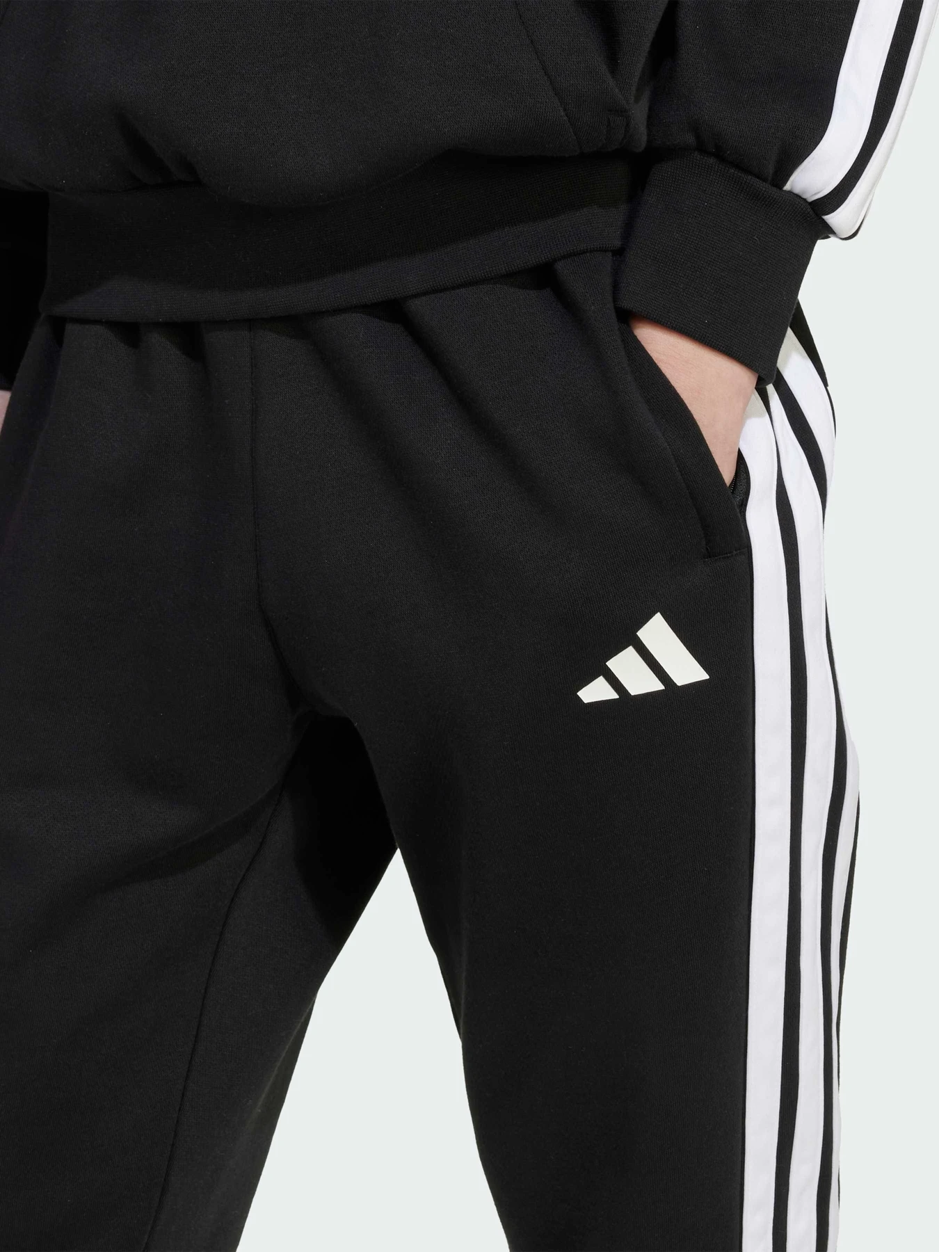 Брюки Adidas Tiro модель JM1514 Брюки Adidas Tiro модель JM1514 Фото