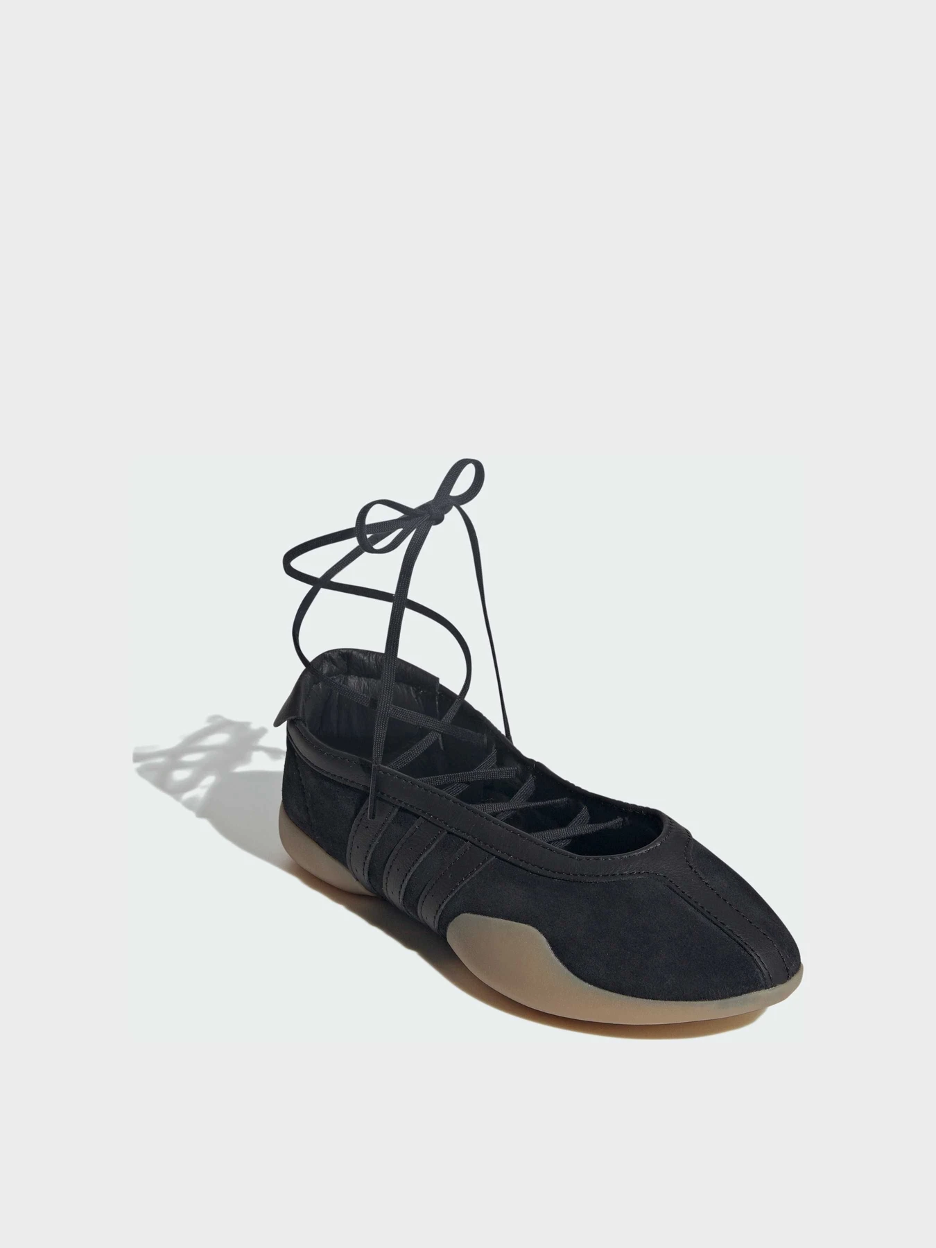 Туфли и лоферы Adidas модель JQ0669 Туфли и лоферы Adidas модель JQ0669 Фото