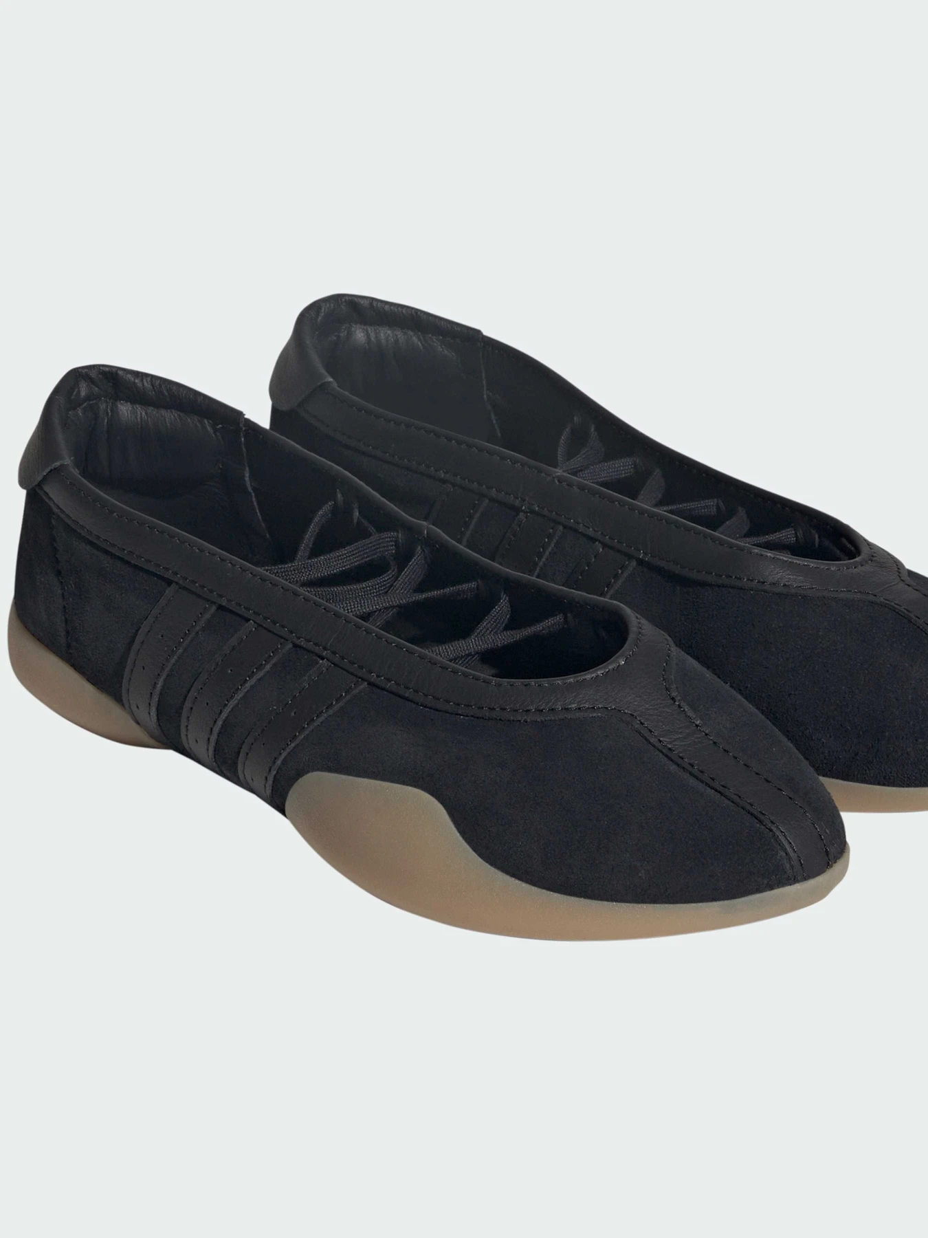 Туфли и лоферы Adidas модель JQ0669 Туфли и лоферы Adidas модель JQ0669 Фото