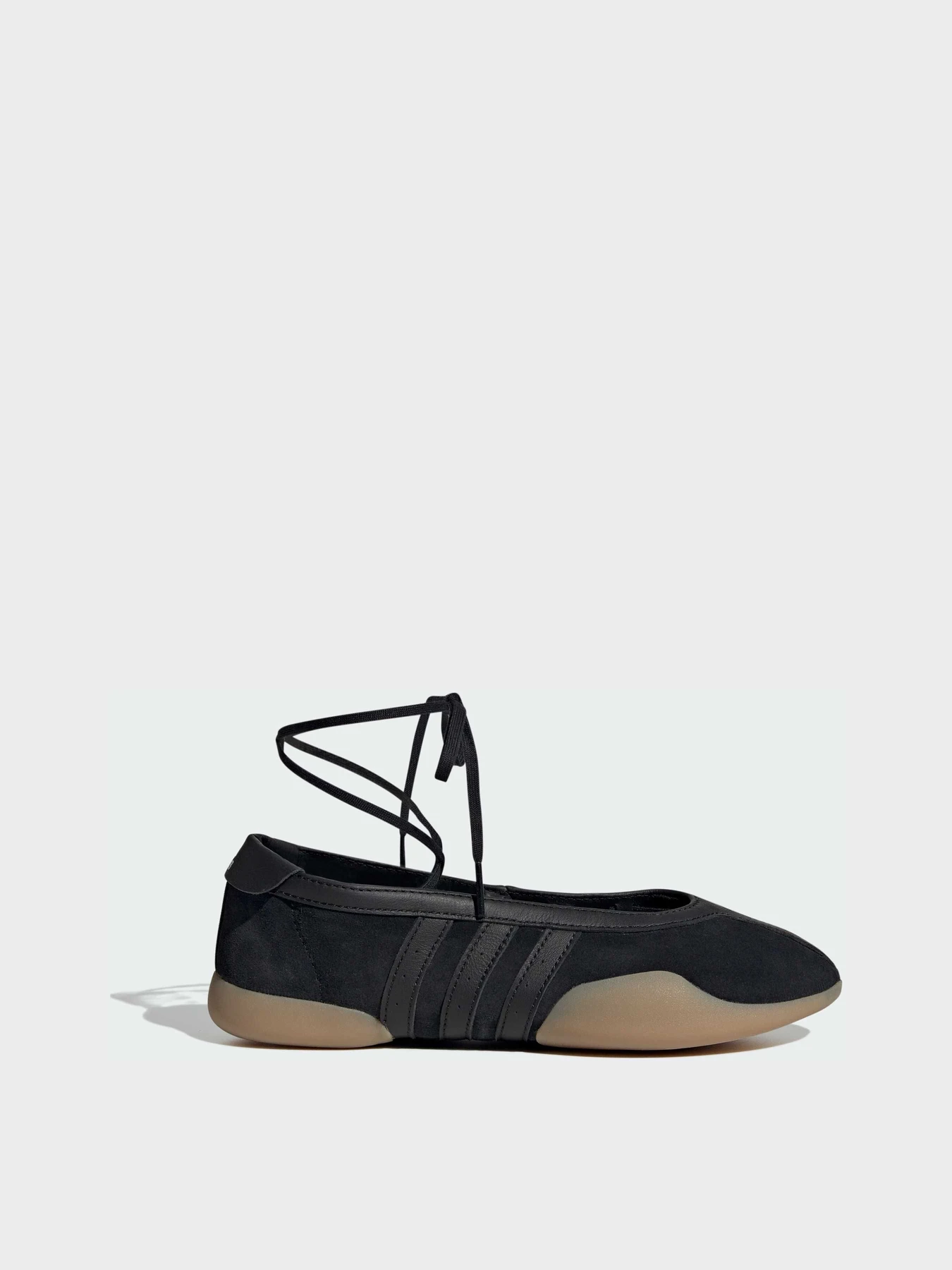 Туфли и лоферы Adidas модель JQ0669 Туфли и лоферы Adidas модель JQ0669 Фото