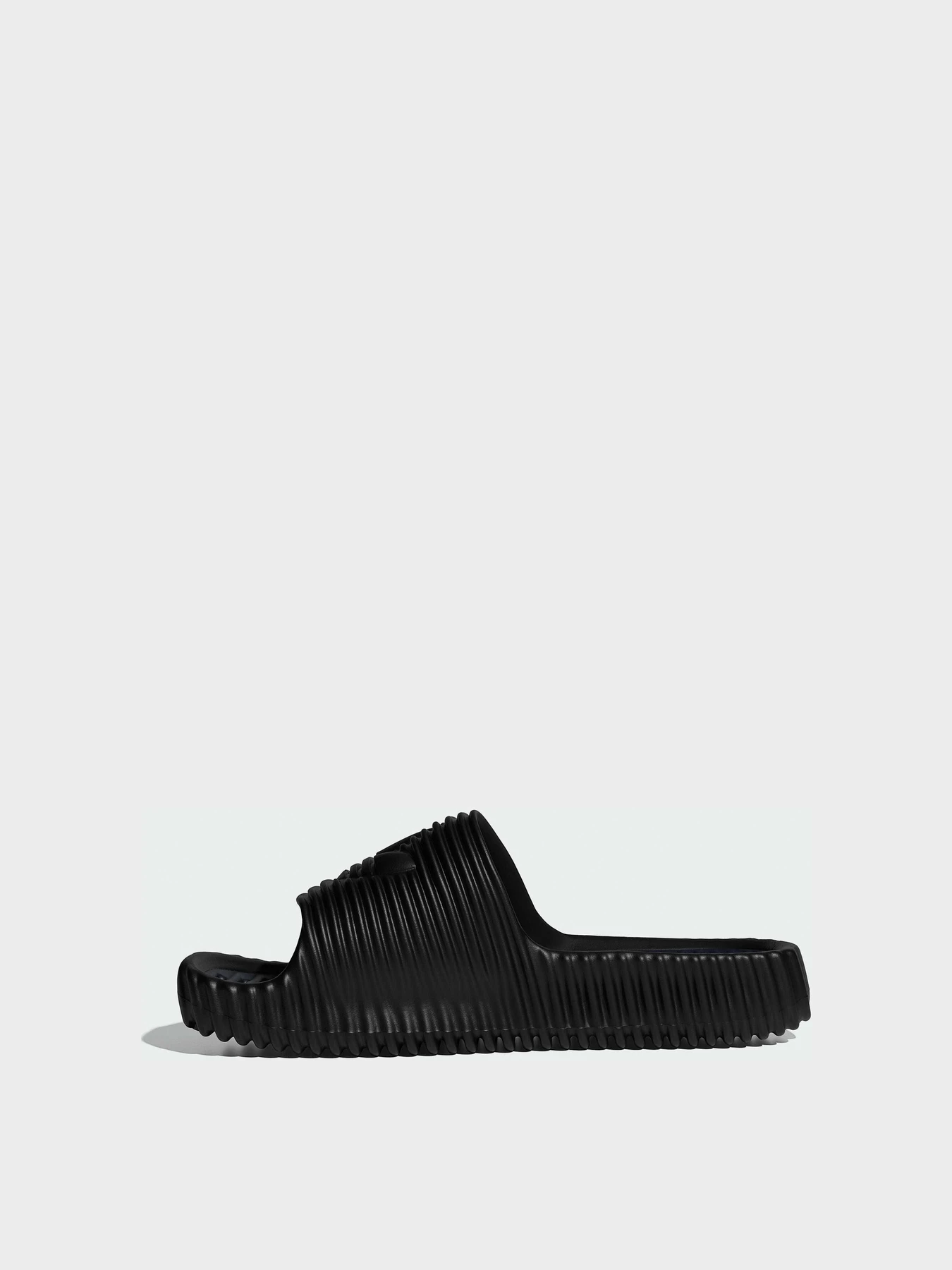 Шльопанці Adidas Adilette модель JR3613 Шльопанці Adidas Adilette модель JR3613 Фото