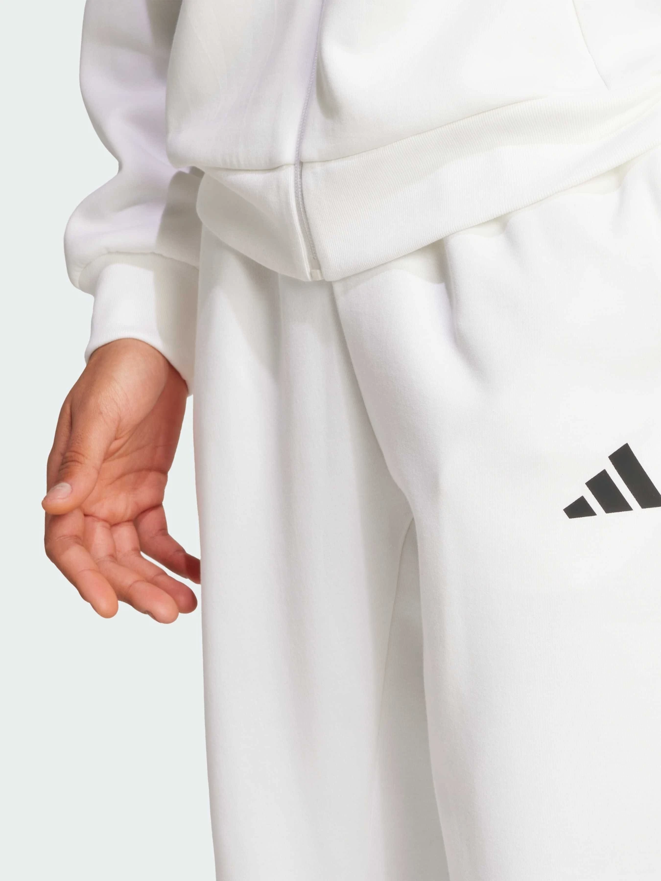 Брюки Adidas 3 Stripes модель JW7087 Брюки Adidas 3 Stripes модель JW7087 Фото