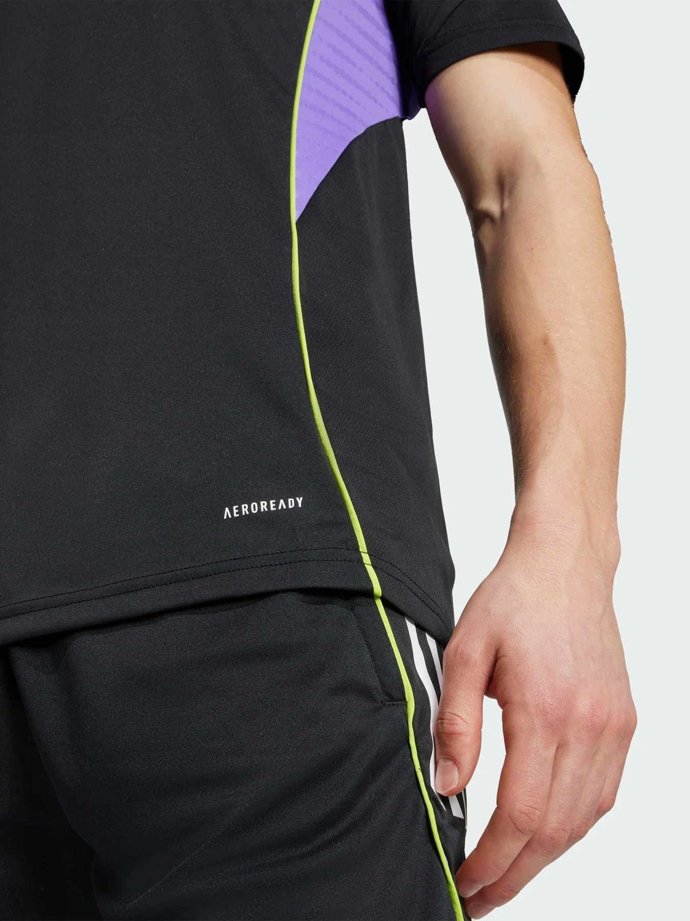 Футболки і поло Adidas Tiro модель JW4360 Футболки і поло Adidas Tiro модель JW4360 Фото