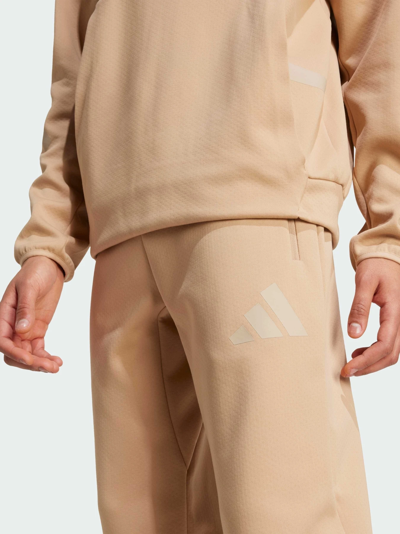 Брюки Adidas ZNE модель JW4725 Фото