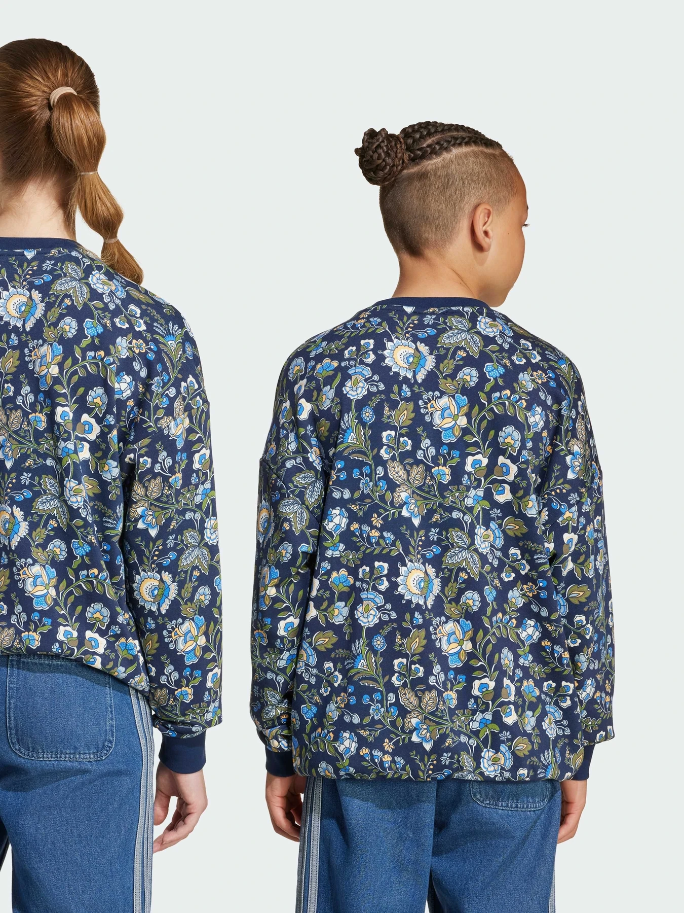 Худи и свитшоты Adidas Graphics модель JX6316 Фото