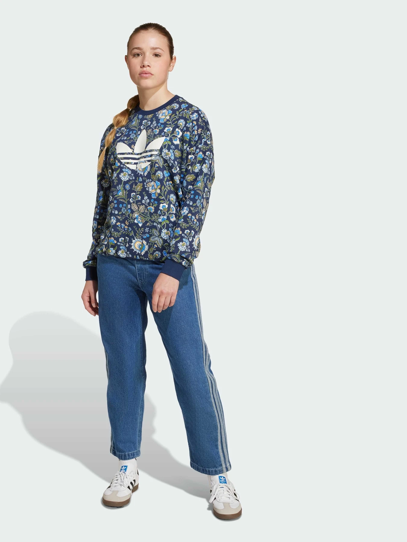 Худи и свитшоты Adidas Graphics модель JX6316 Фото