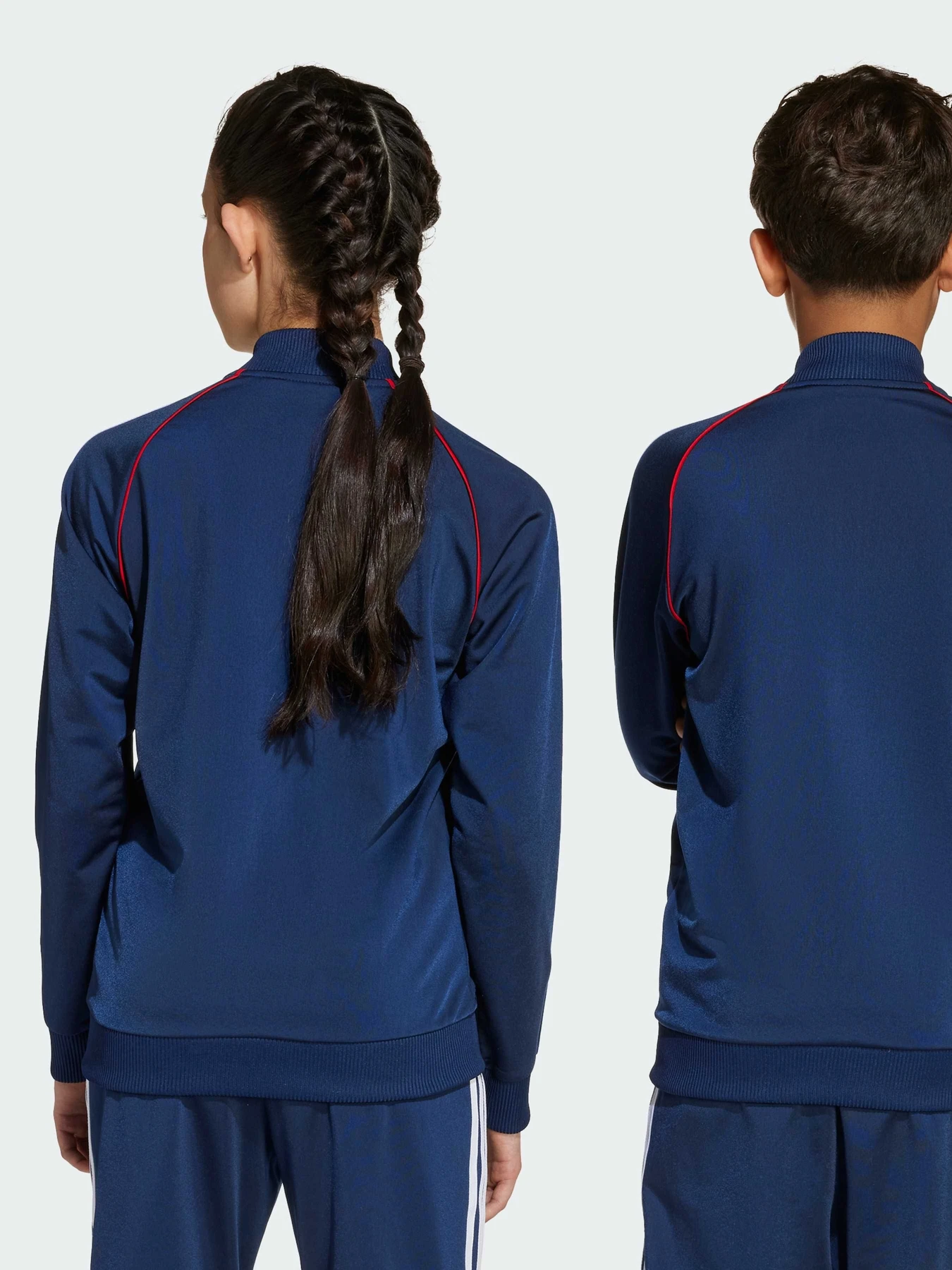 Худи и свитшоты Adidas Adicolor модель JV8563 Фото