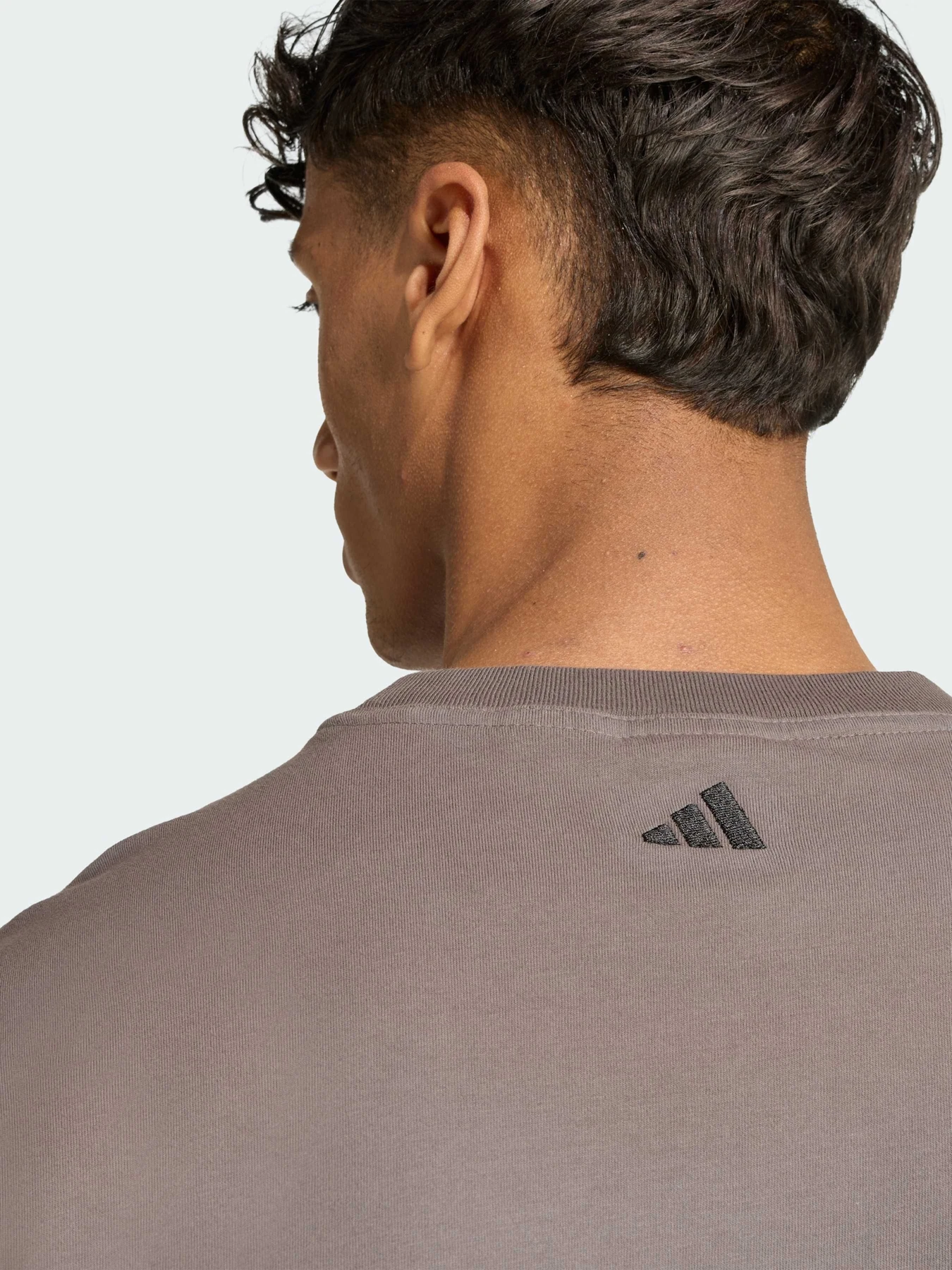 Футболки и поло Adidas модель JX8729 Футболки и поло Adidas модель JX8729 Фото