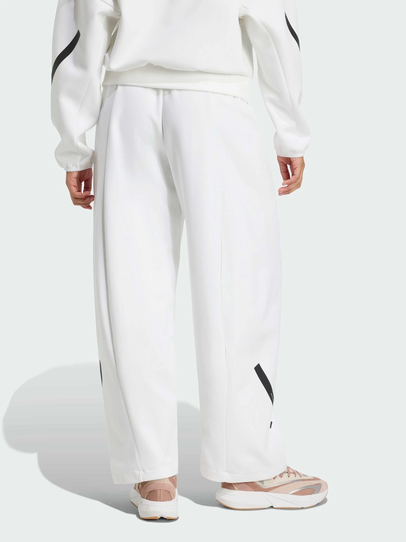 Брюки Adidas ZNE модель JL7332 Брюки Adidas ZNE модель JL7332 Фото