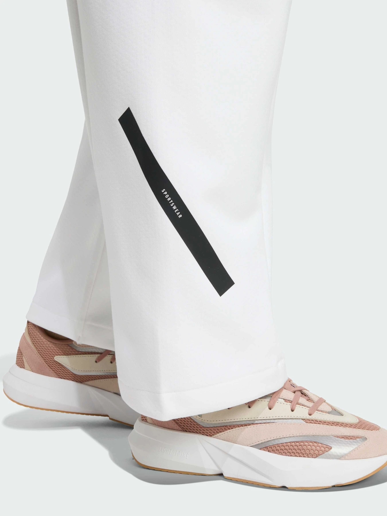 Брюки Adidas ZNE модель JL7332 Брюки Adidas ZNE модель JL7332 Фото