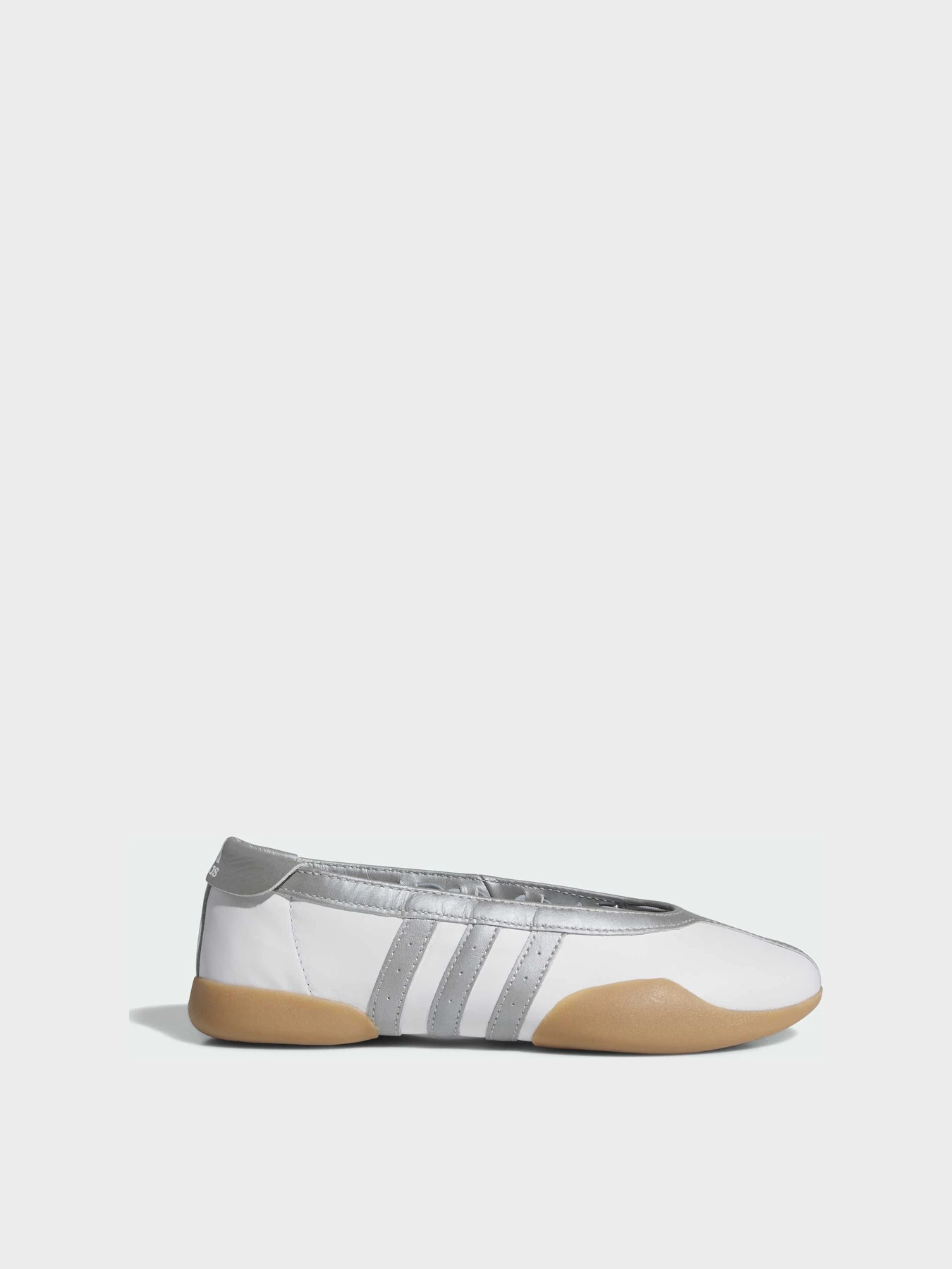 Туфли и лоферы Adidas модель JQ6438 Туфли и лоферы Adidas модель JQ6438 Фото