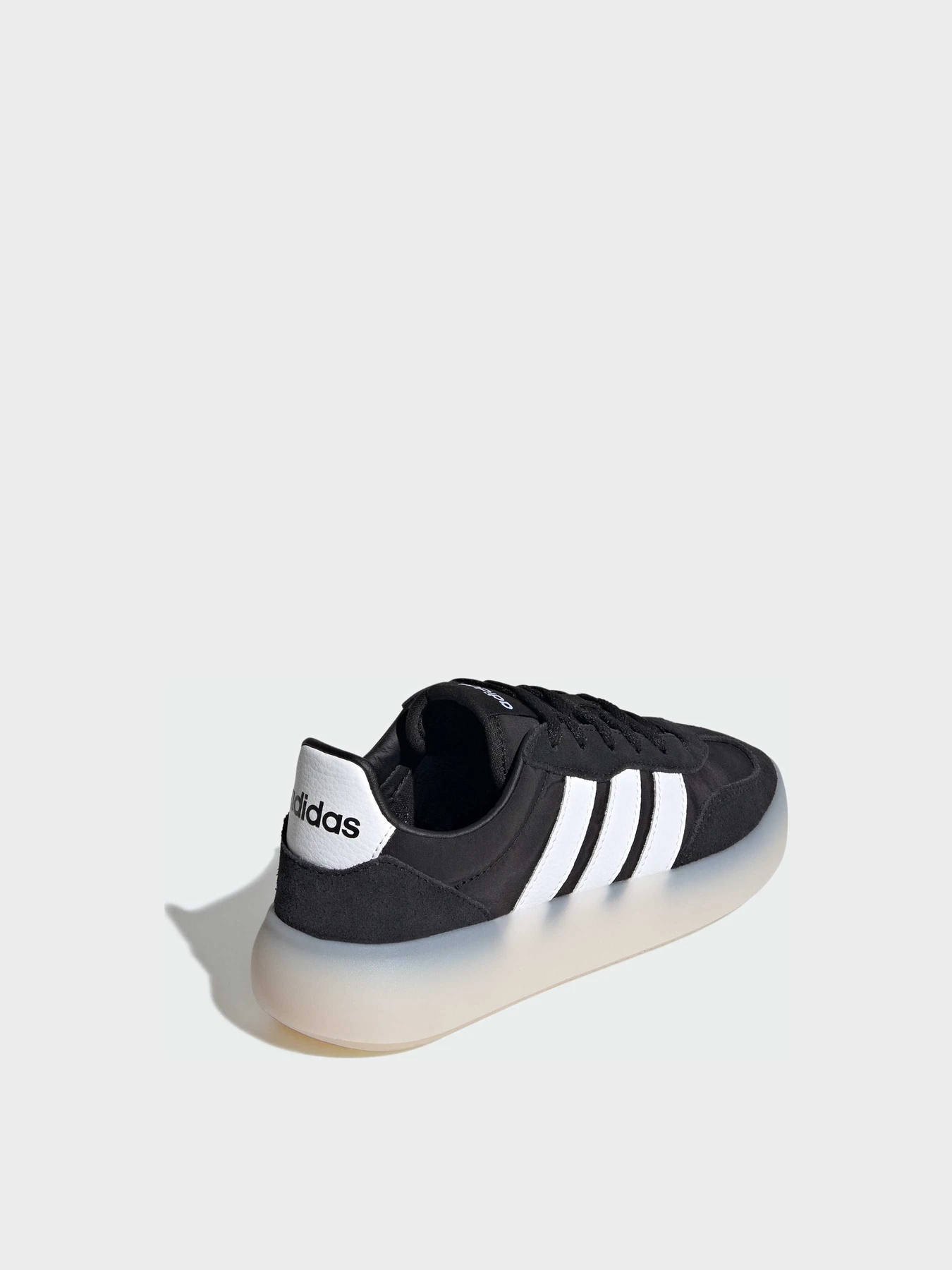 Кроссовки Adidas модель JR0762 Фото