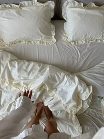 Комплект постельного белья из ткани ранфорс масло с рюшами. BedclozZzes модель 13466 Фото