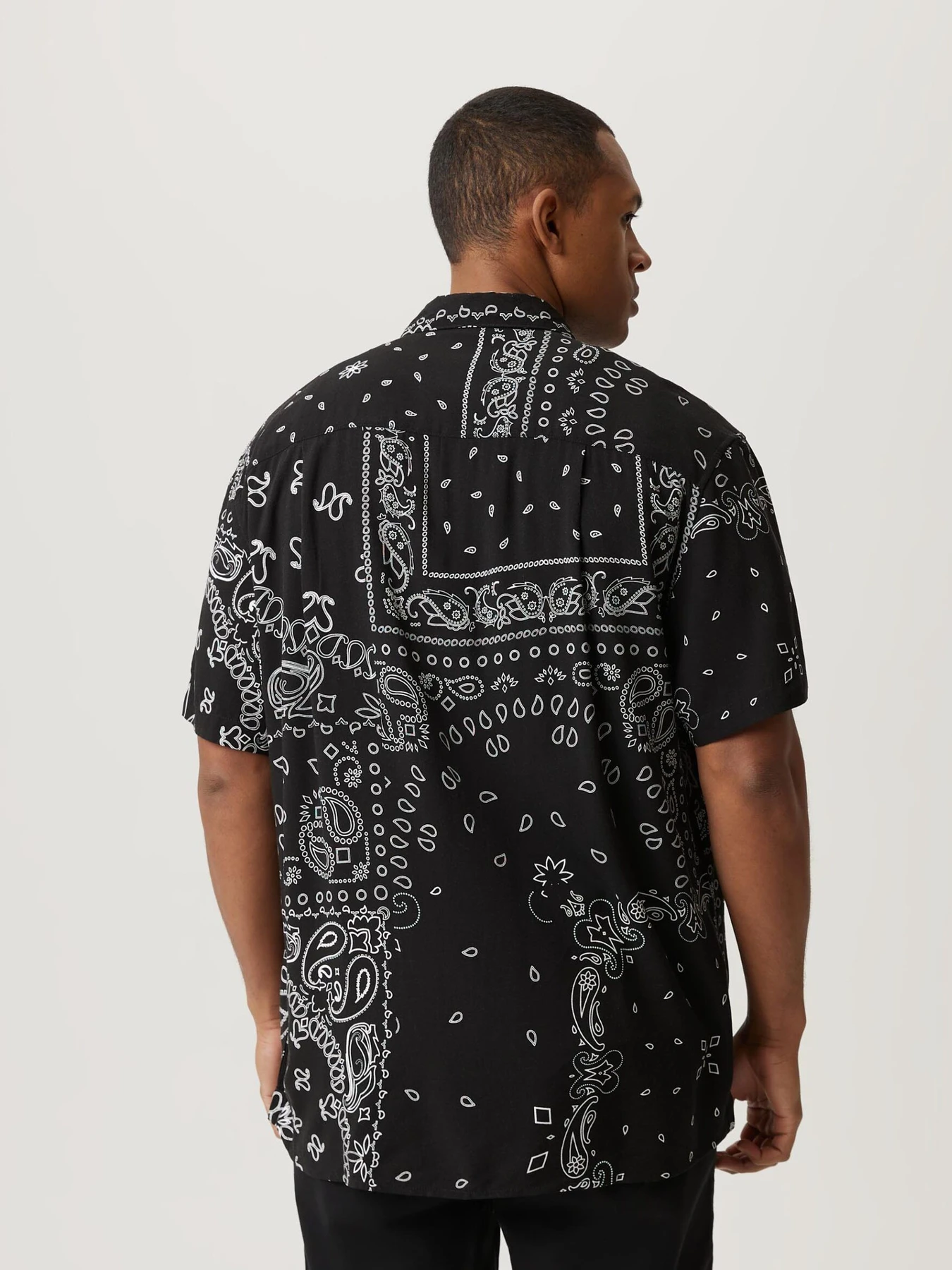 Рубашки DIVERSE модель 10046803 Рубашки DIVERSE модель 10046803 Фото