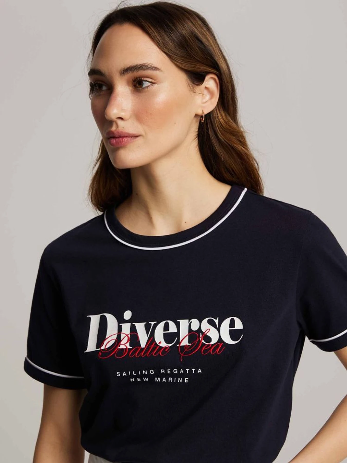 Футболки и поло DIVERSE модель 10046773 Футболки и поло DIVERSE модель 10046773 Фото