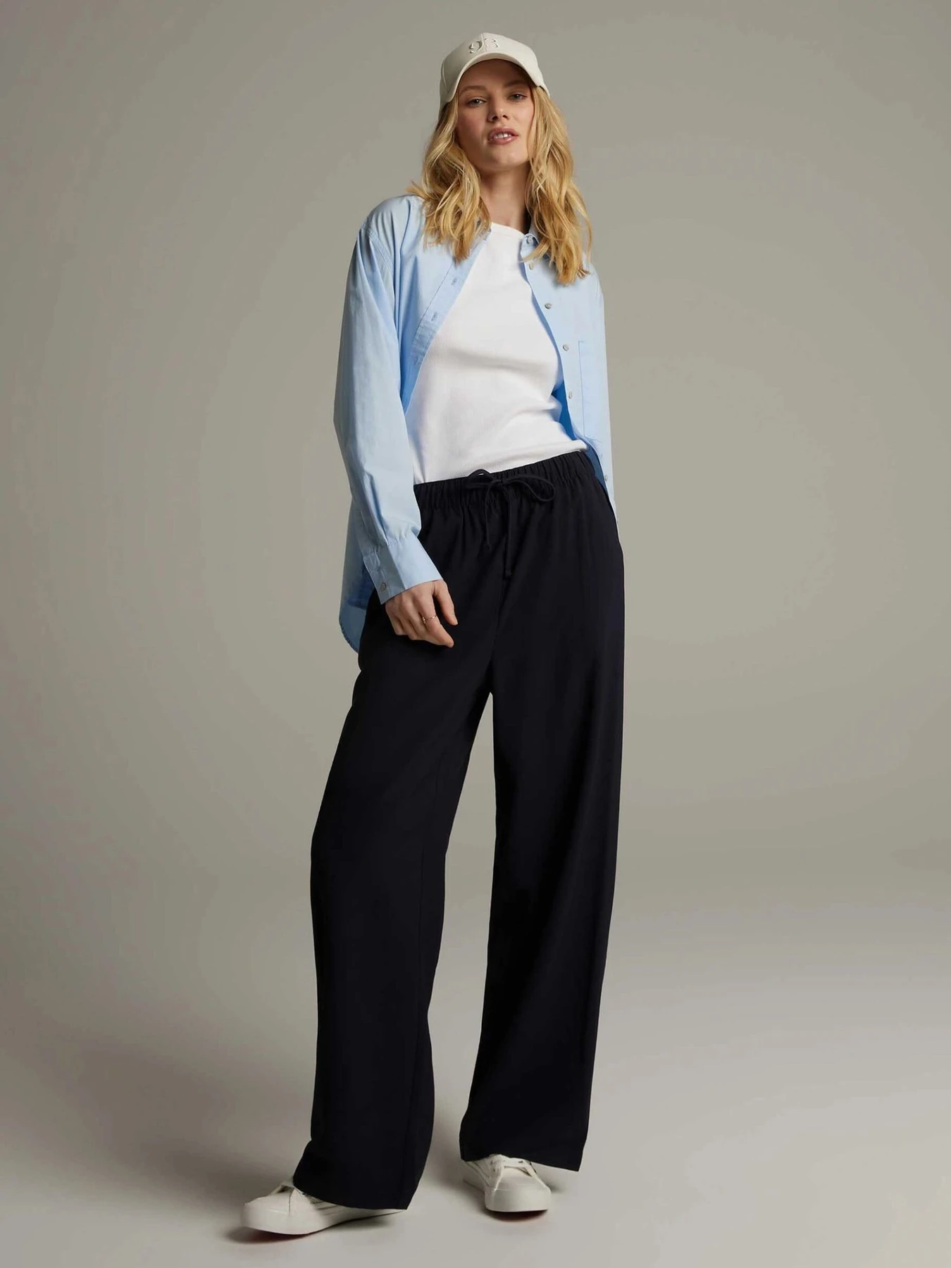 Брюки DIVERSE Wider модель 10046456 Брюки DIVERSE Wider модель 10046456 Фото