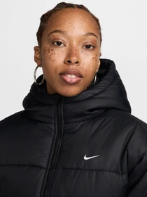 Куртки та дублянки NIKE модель FZ5903.010 Фото
