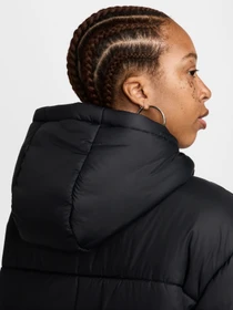 Куртки та дублянки NIKE модель FZ5903.010 Фото