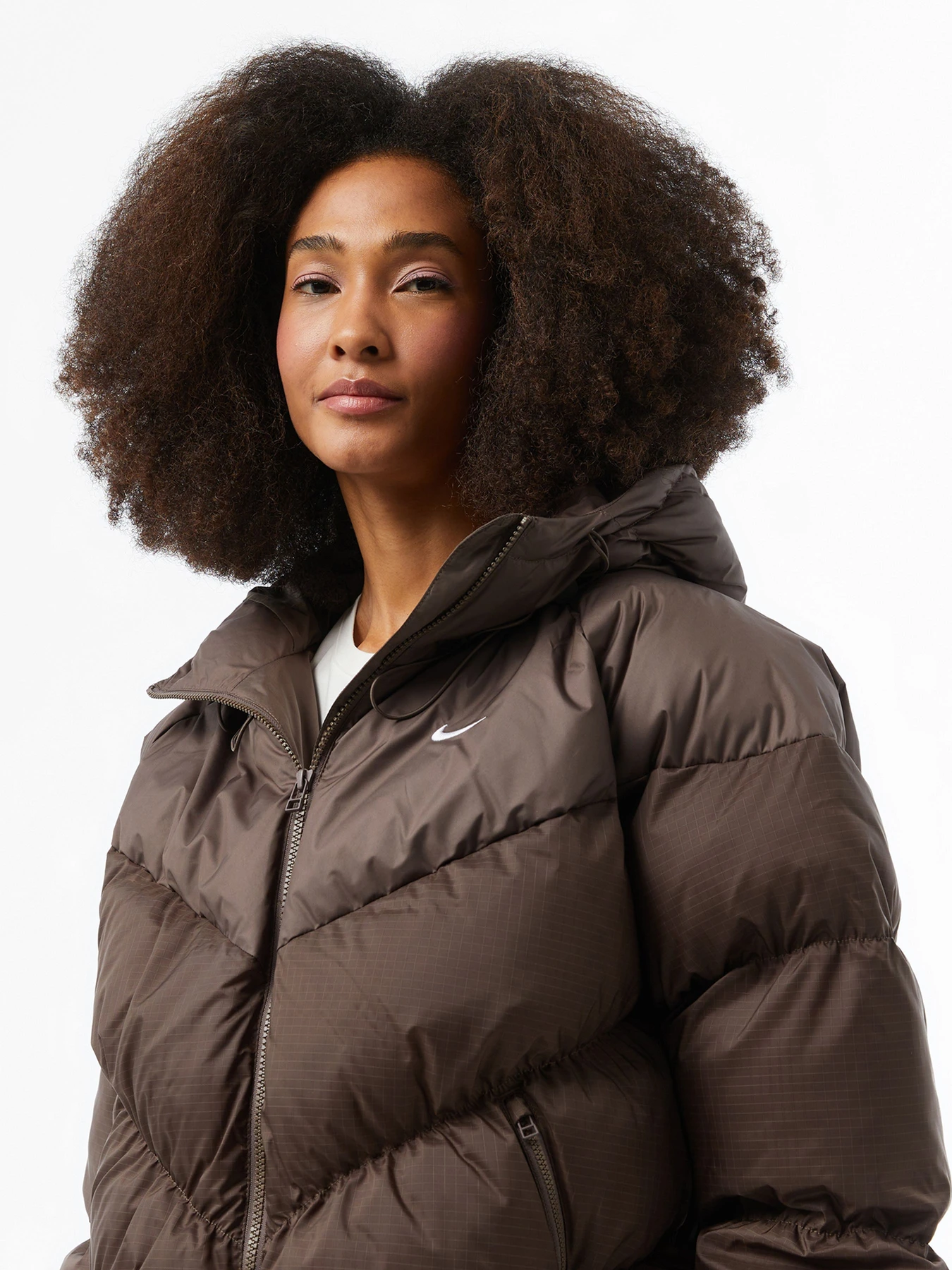 Куртки та дублянки NIKE модель HF7865.004 Куртки та дублянки NIKE модель HF7865.004 Фото