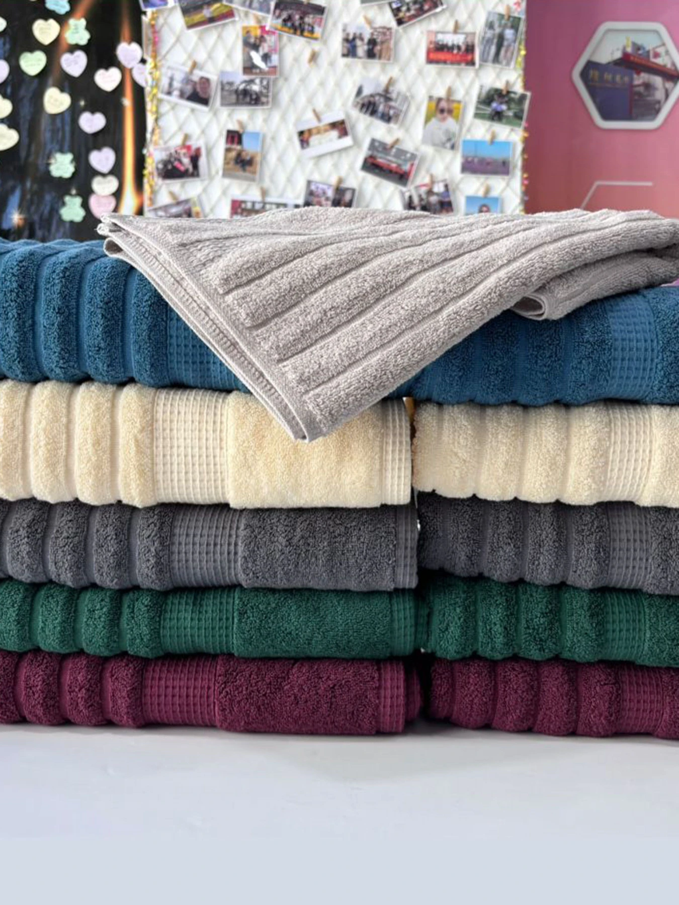 Набор 2 жаккардовых полотенца i для ванной, отелей, СПА, на подарок, Oxford Stripe Burgundy Lovely Svi  модель 391124 Фото