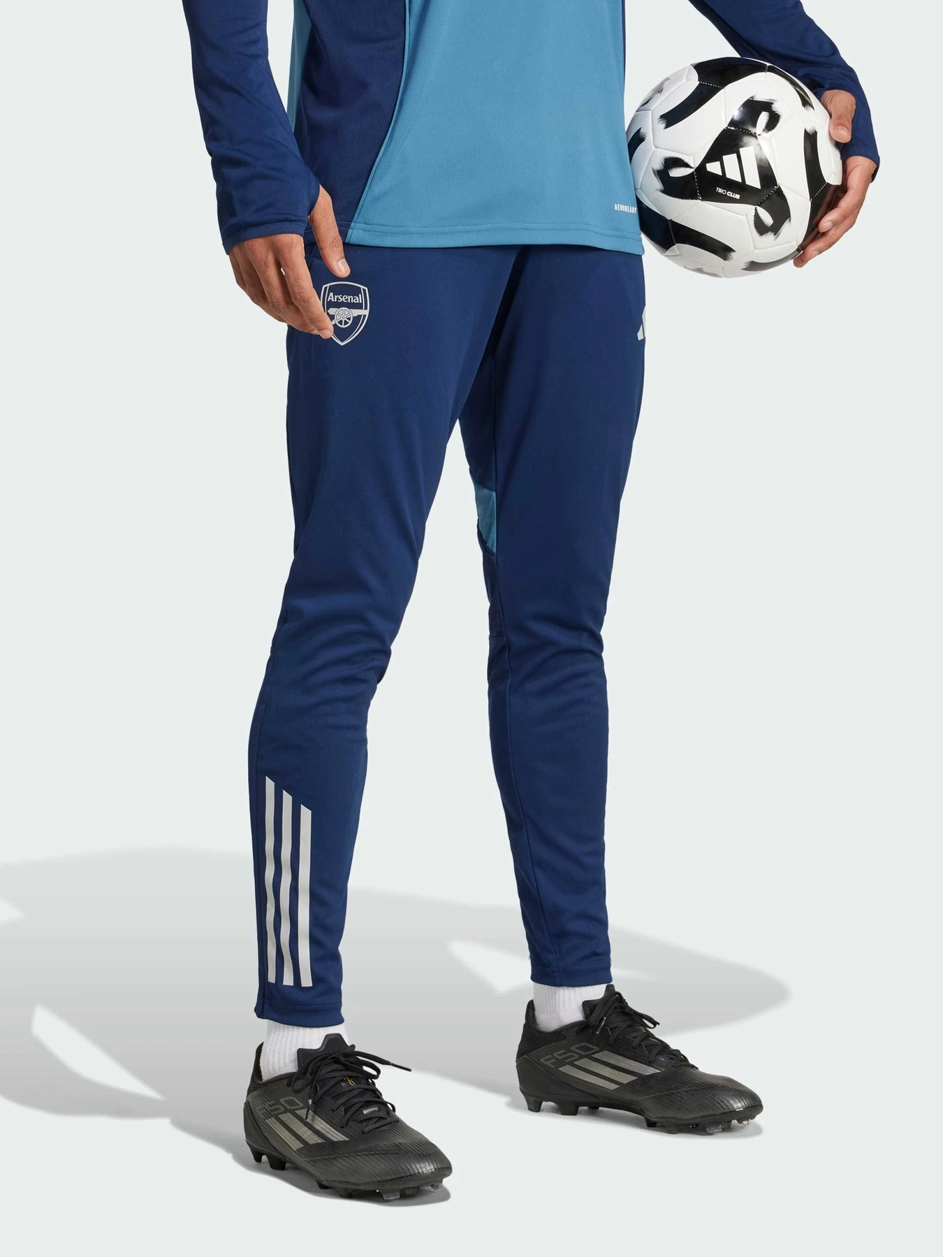 Брюки Adidas Tiro модель JJ1785 Брюки Adidas Tiro модель JJ1785 Фото