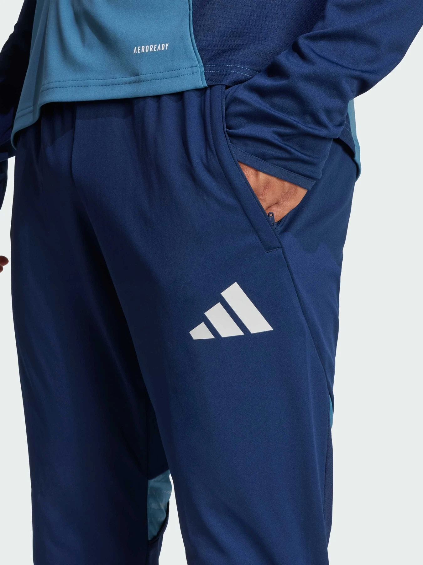 Брюки Adidas Tiro модель JJ1785 Брюки Adidas Tiro модель JJ1785 Фото
