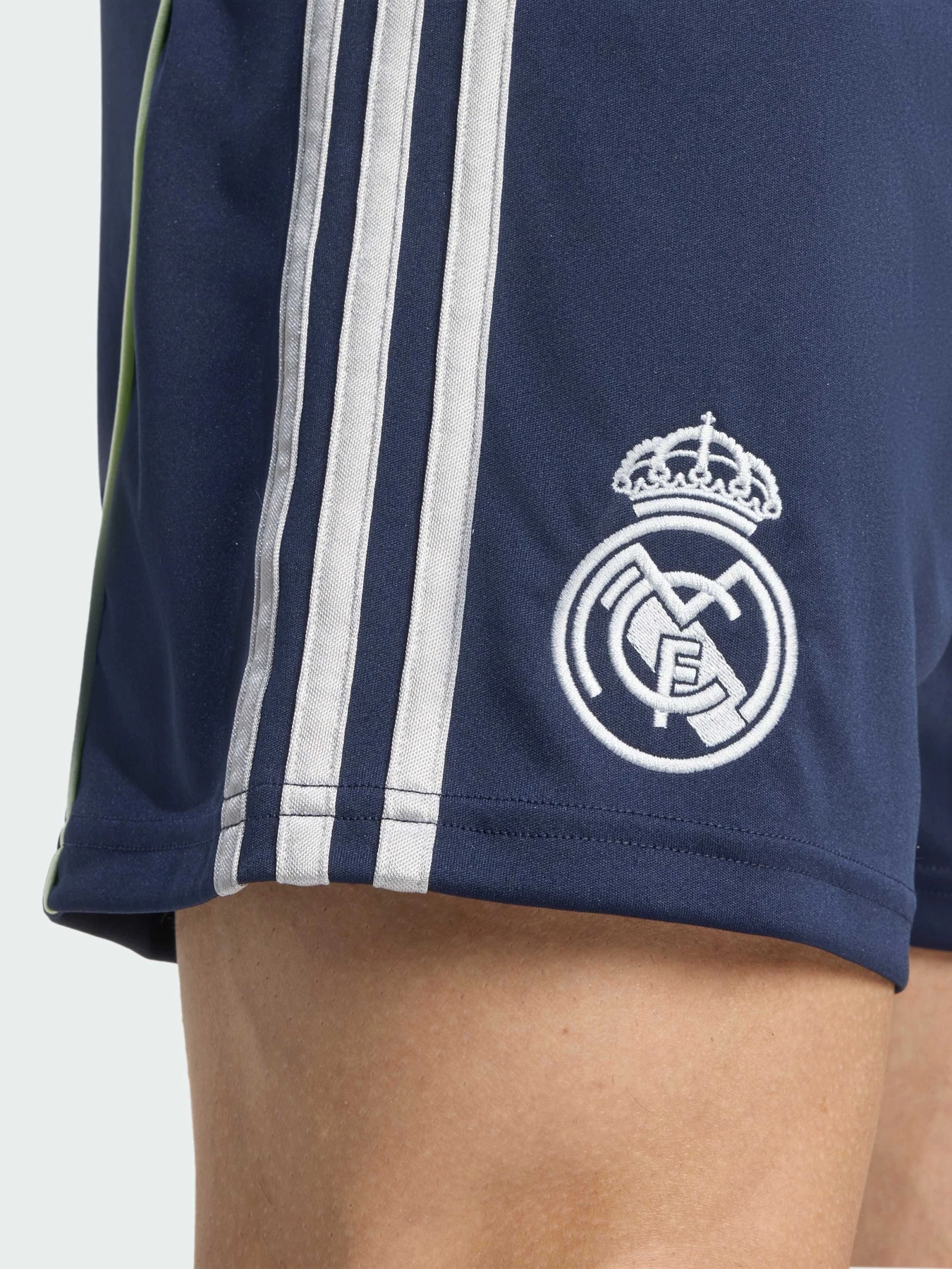 Шорты Adidas модель JJ1928 Шорты Adidas модель JJ1928 Фото