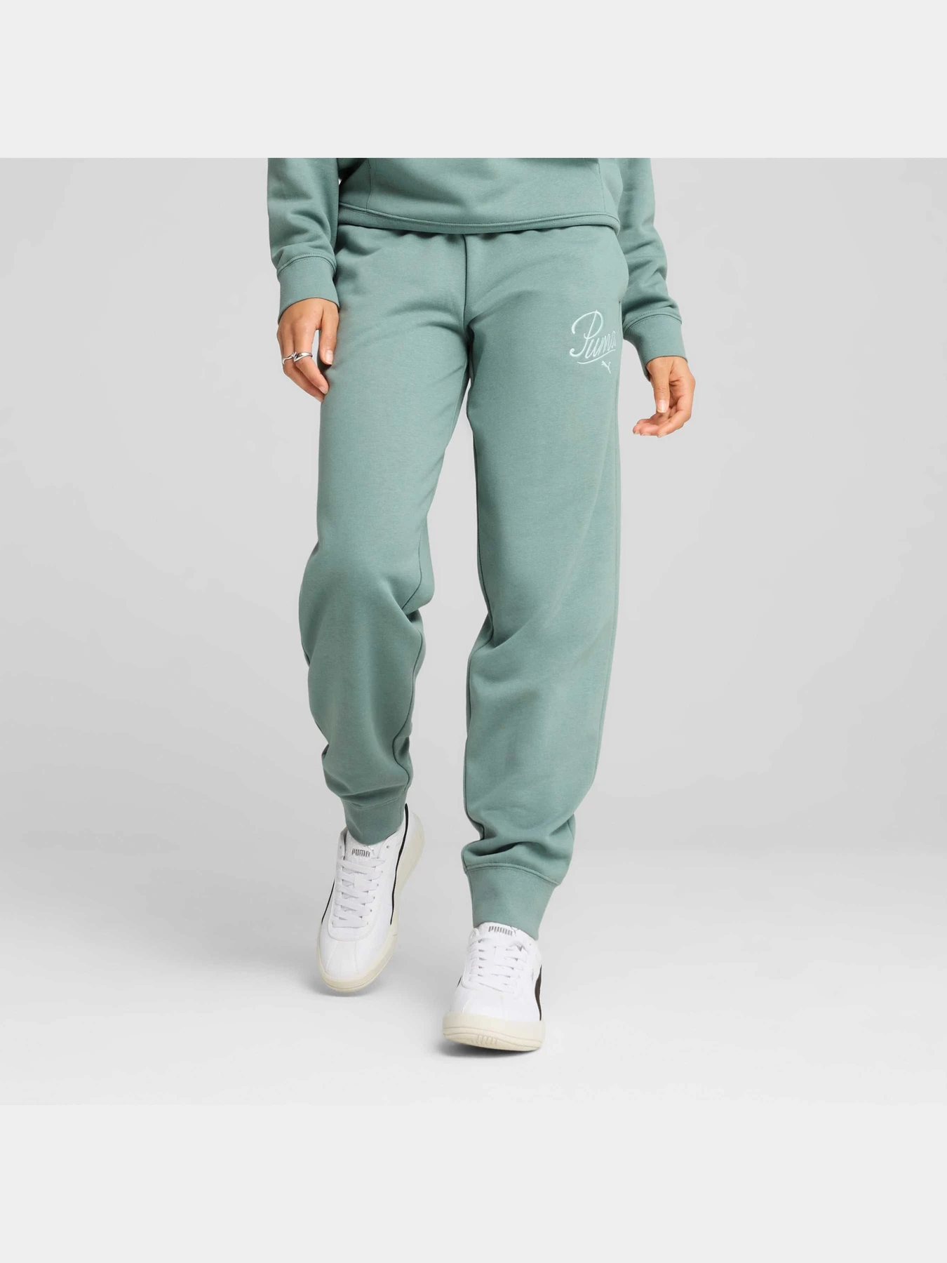 Штани PUMA Script Comfort Sweatpants модель 684985 Штани PUMA Script Comfort Sweatpants модель 684985 Фото