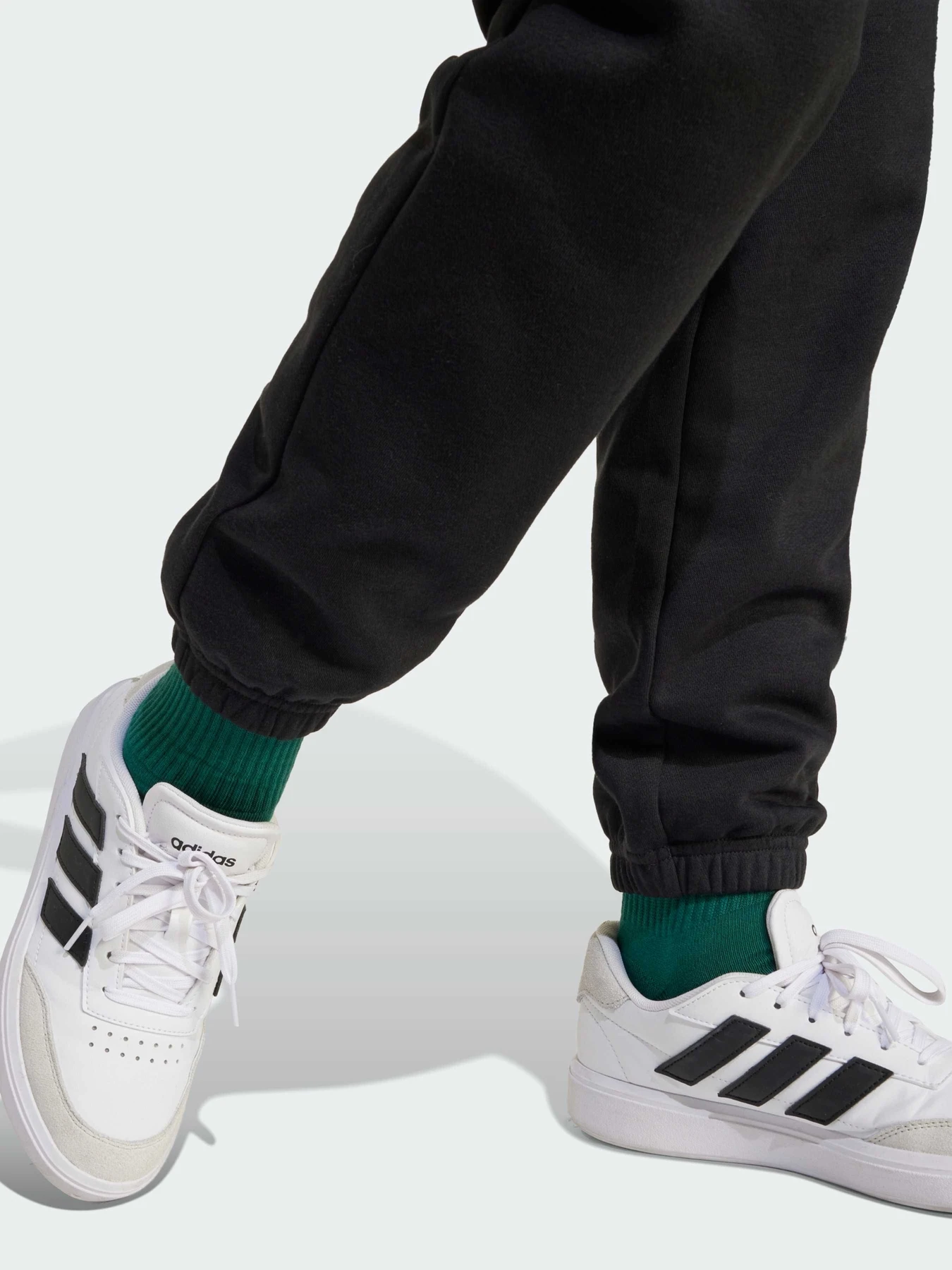Брюки Adidas модель JC9765 Брюки Adidas модель JC9765 Фото