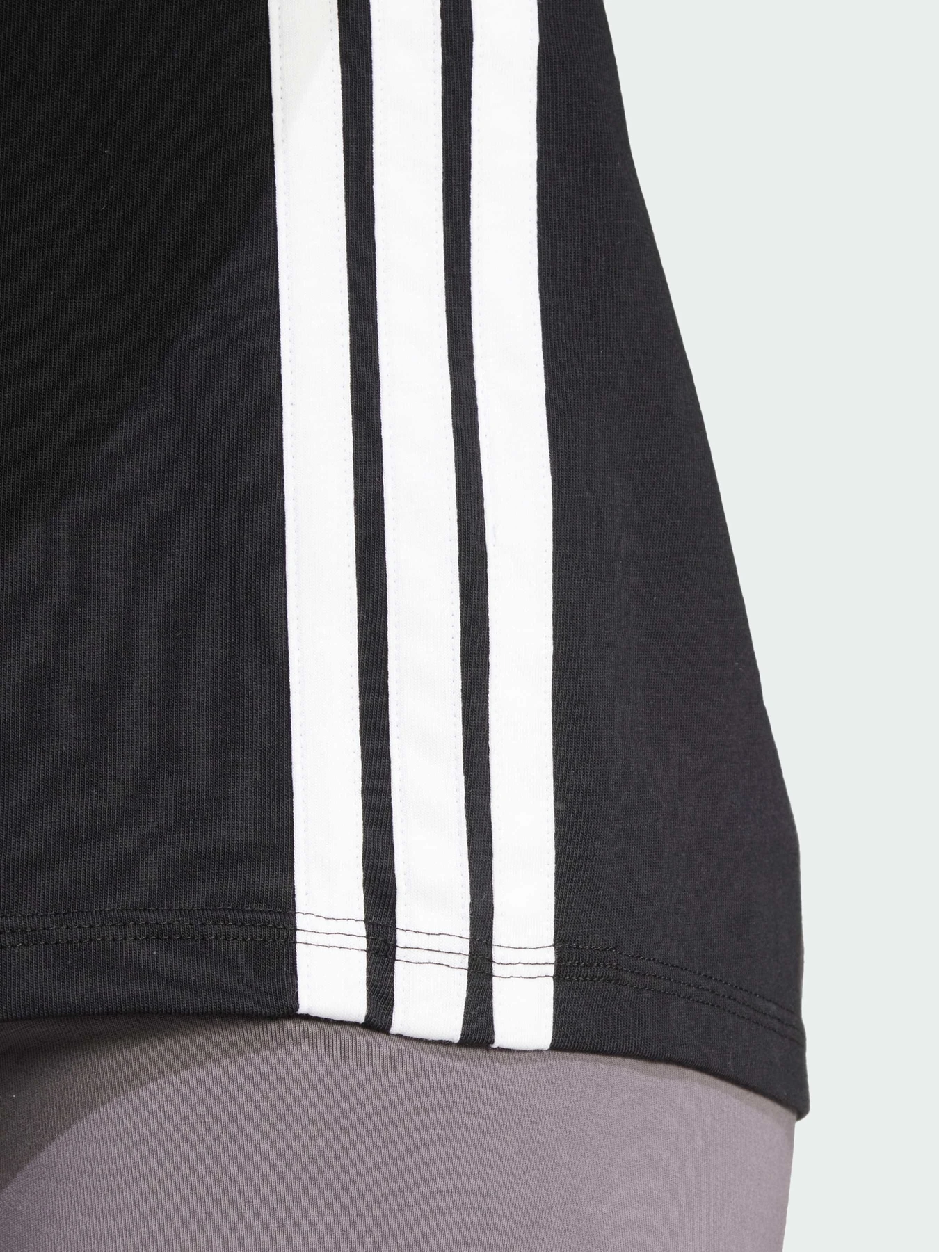 Футболки и поло Adidas модель JD0846 Футболки и поло Adidas модель JD0846 Фото